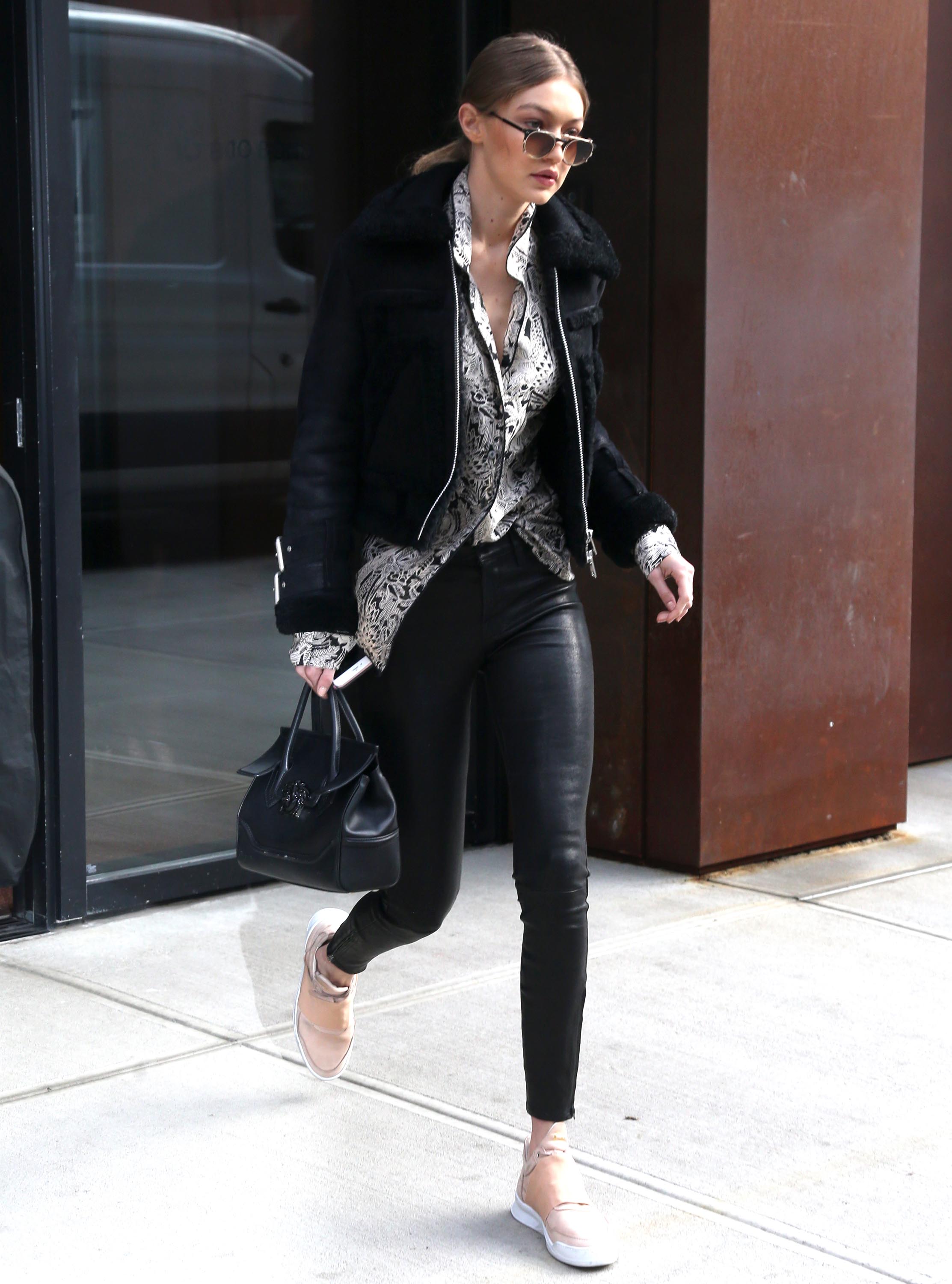 Gigi Hadid leaves her apartment