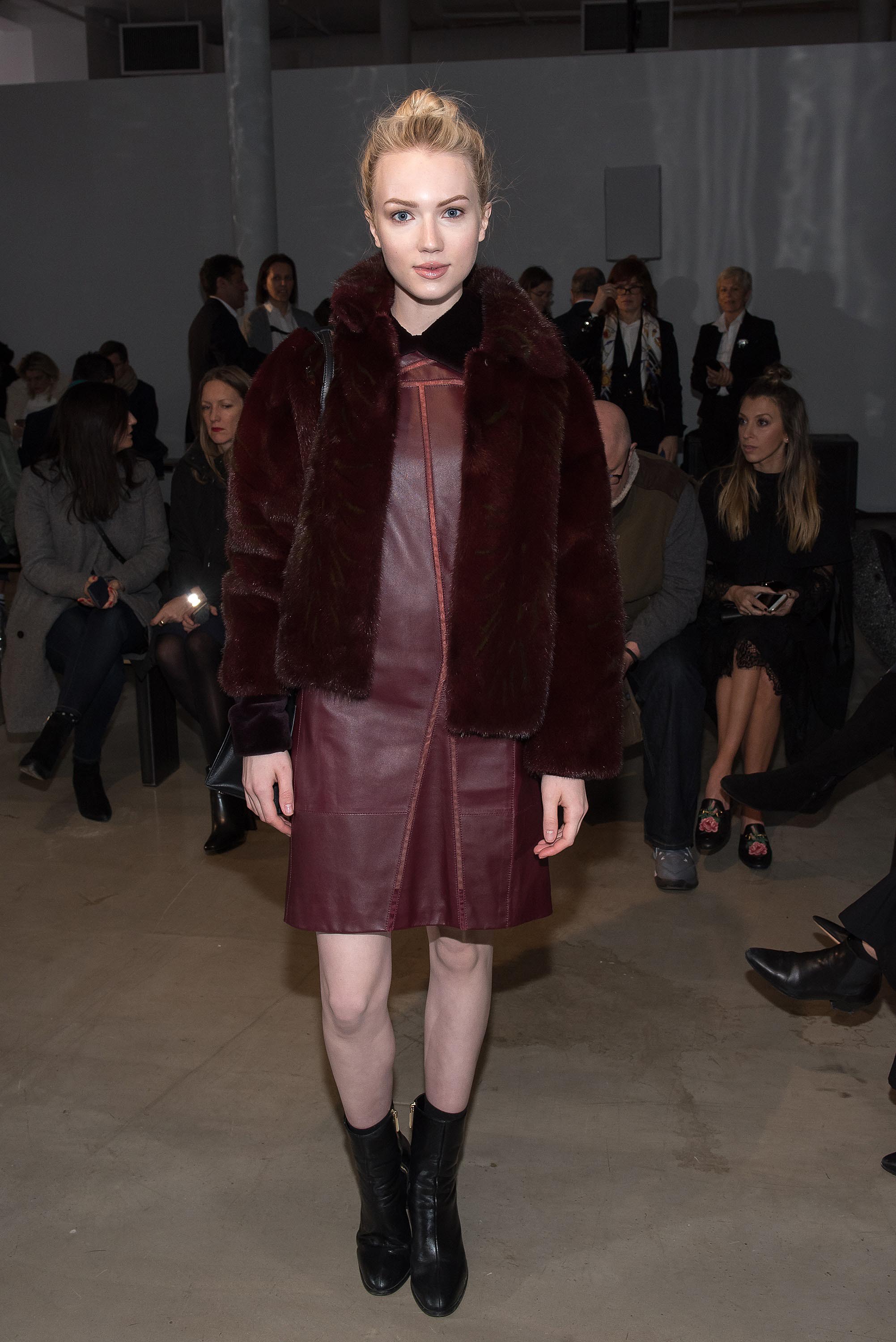 Emily Ruhl attends the Carolina Herrera Collection fashion show