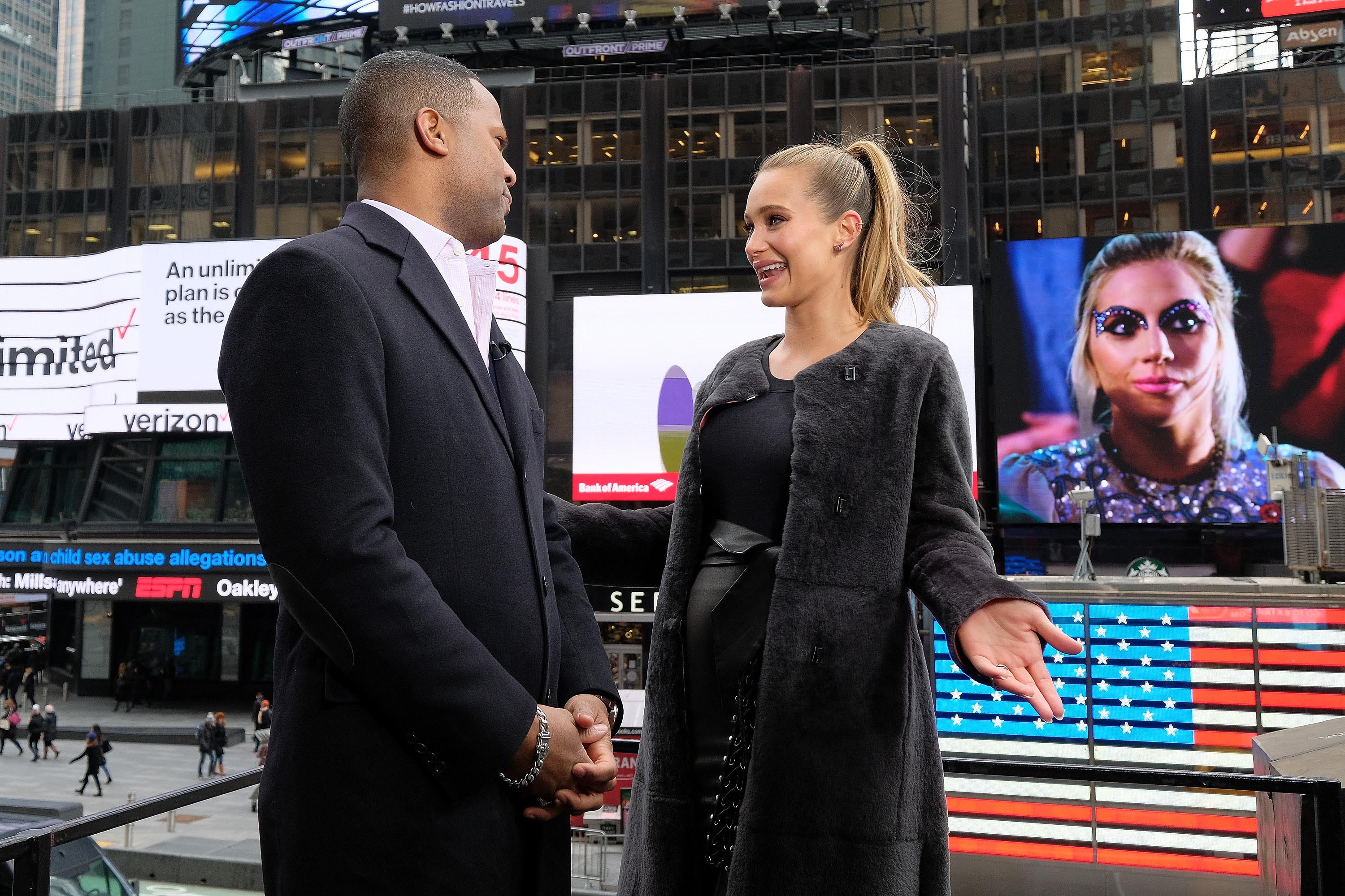 Hannah Jeter visits Extra at their studios