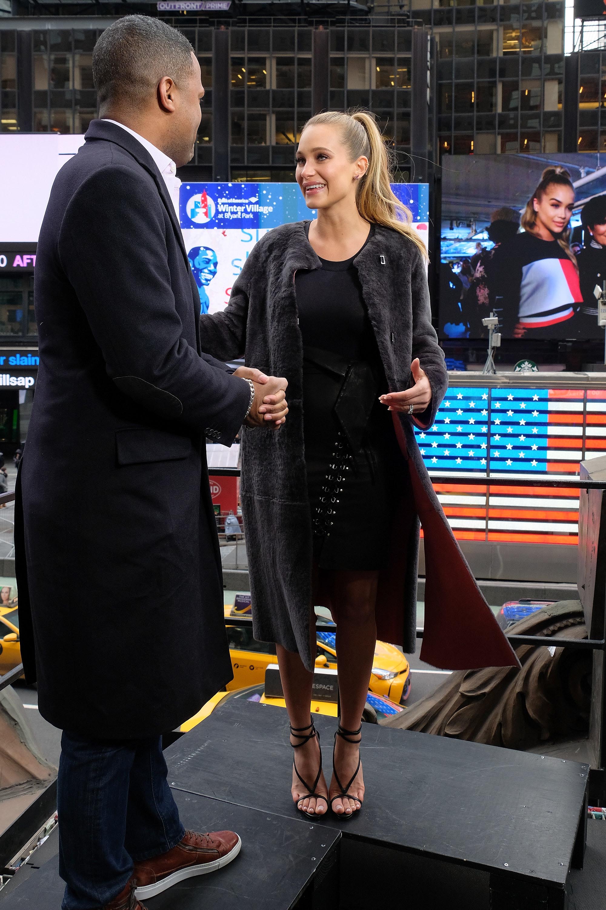 Hannah Jeter visits Extra at their studios