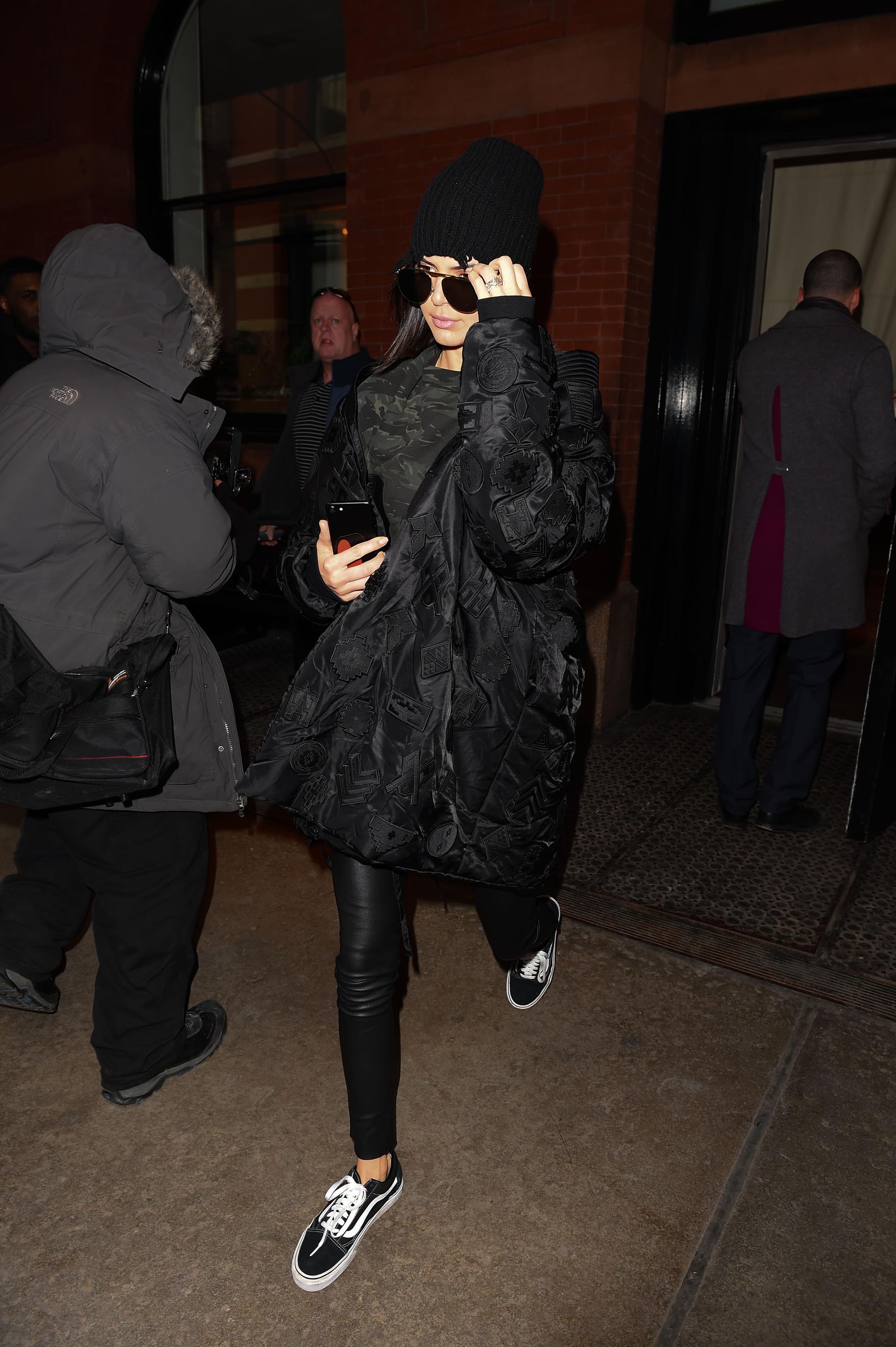 Kendall Jenner leaves Kim Kardashian’s apartment