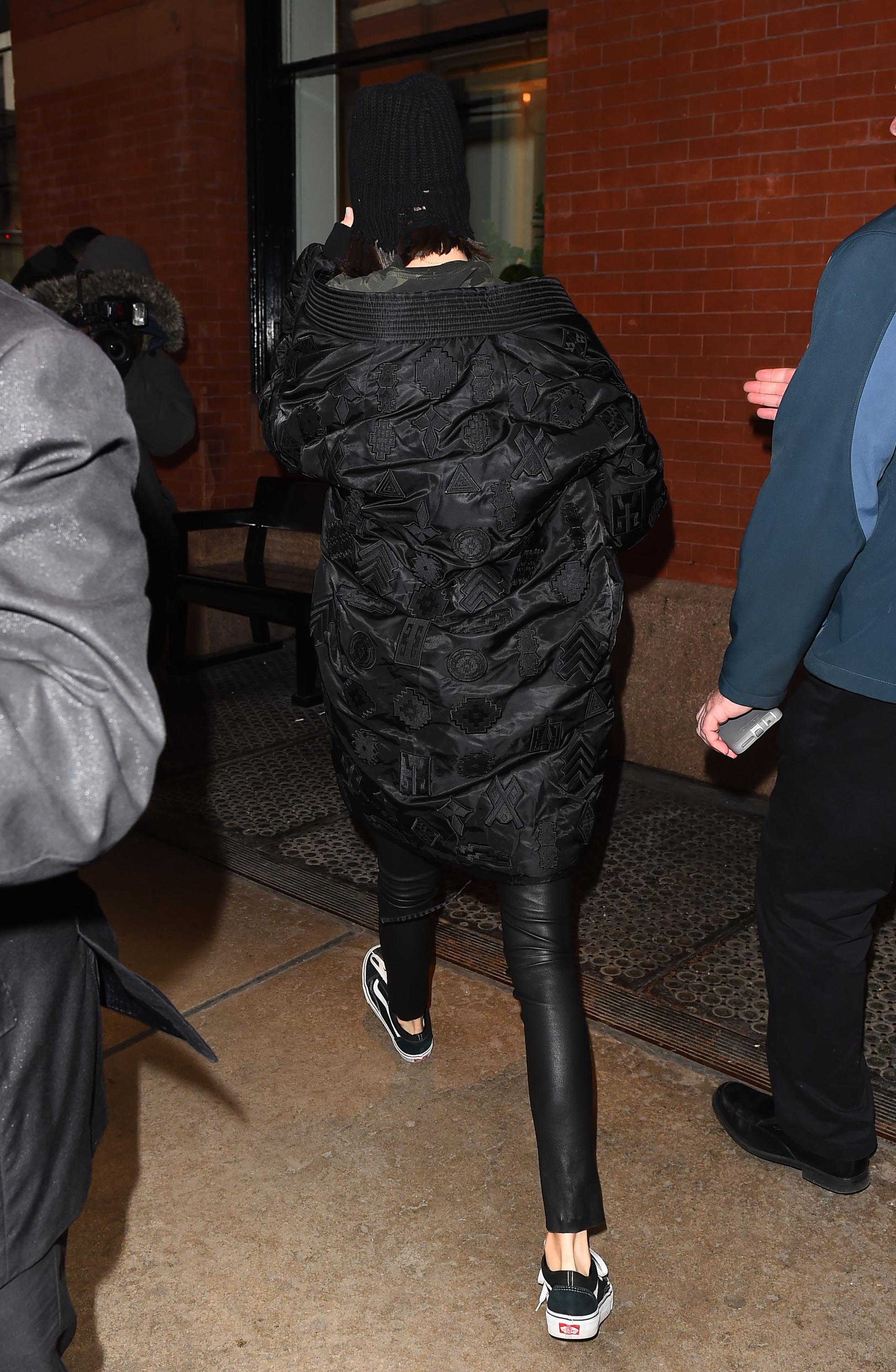 Kendall Jenner leaves Kim Kardashian’s apartment