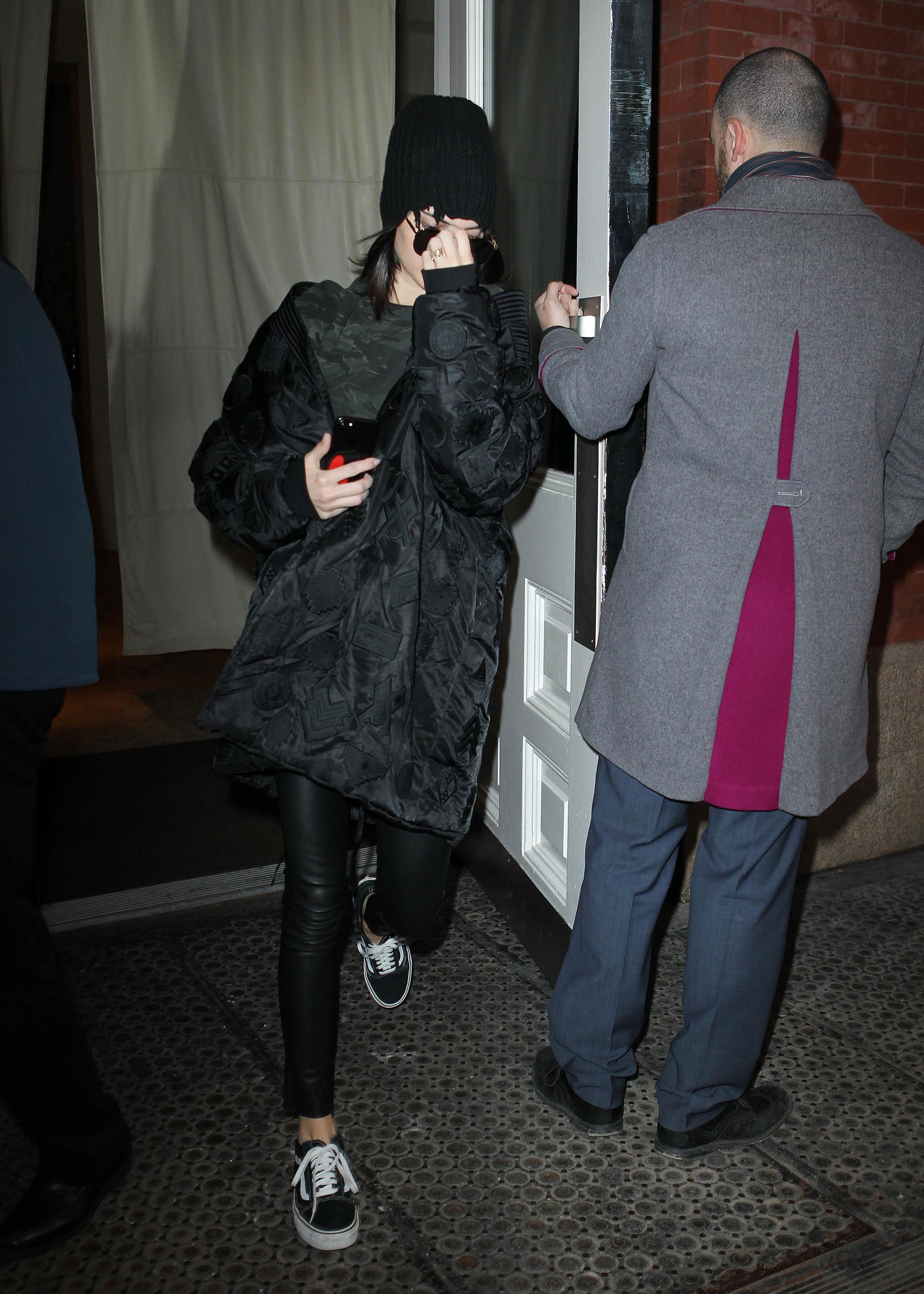 Kendall Jenner leaves Kim Kardashian’s apartment