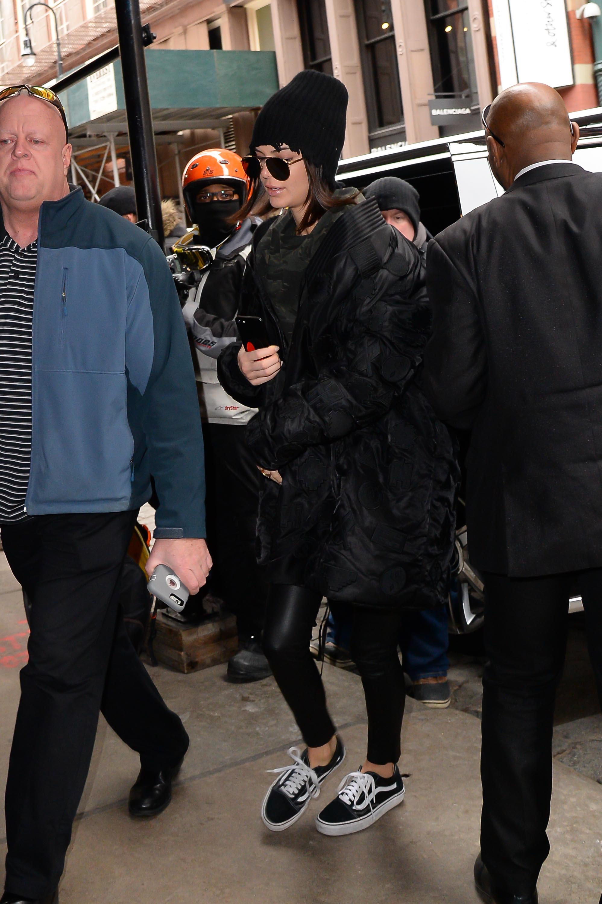 Kendall Jenner leaves Kim Kardashian’s apartment