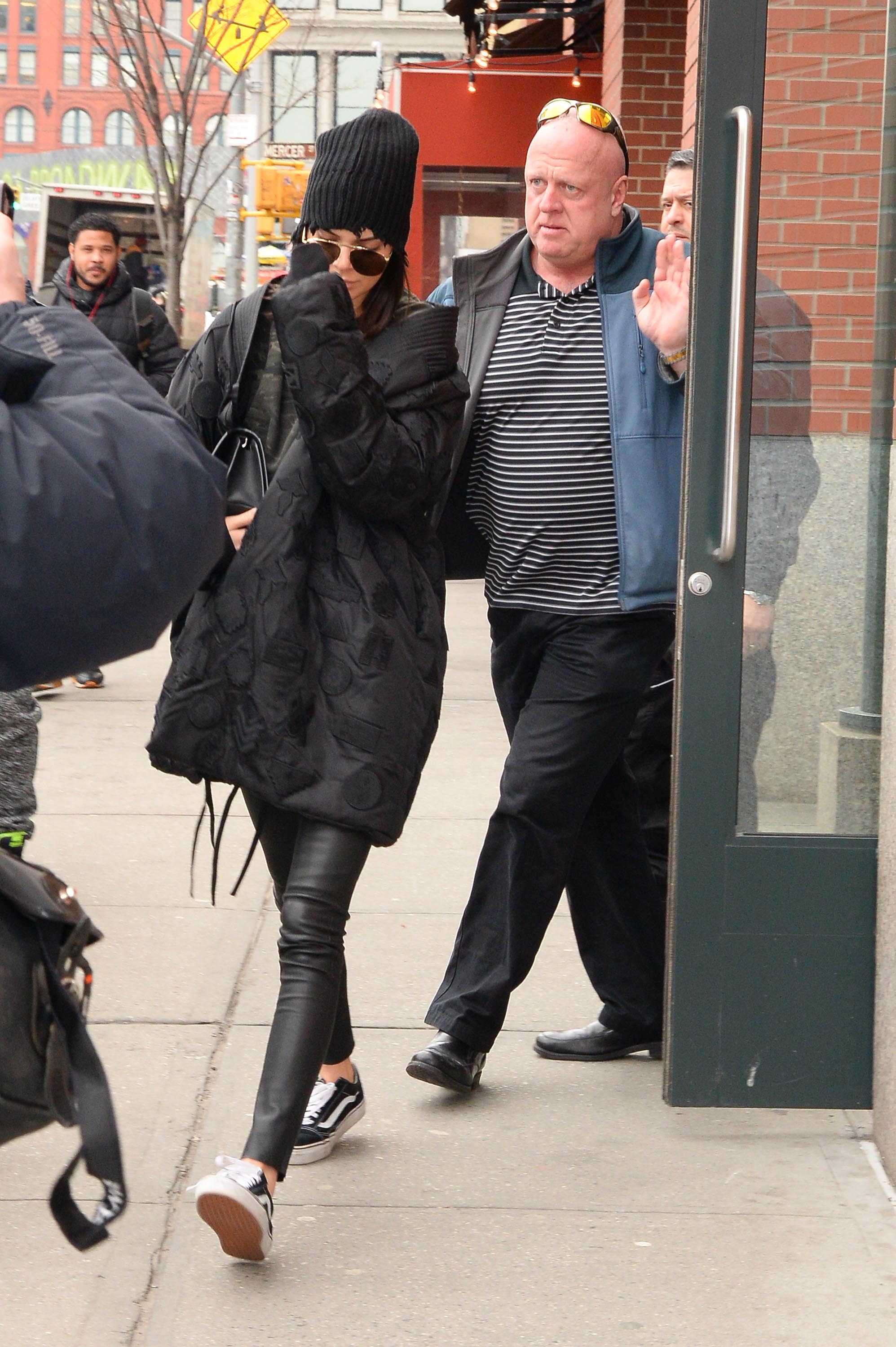 Kendall Jenner leaves Kim Kardashian’s apartment