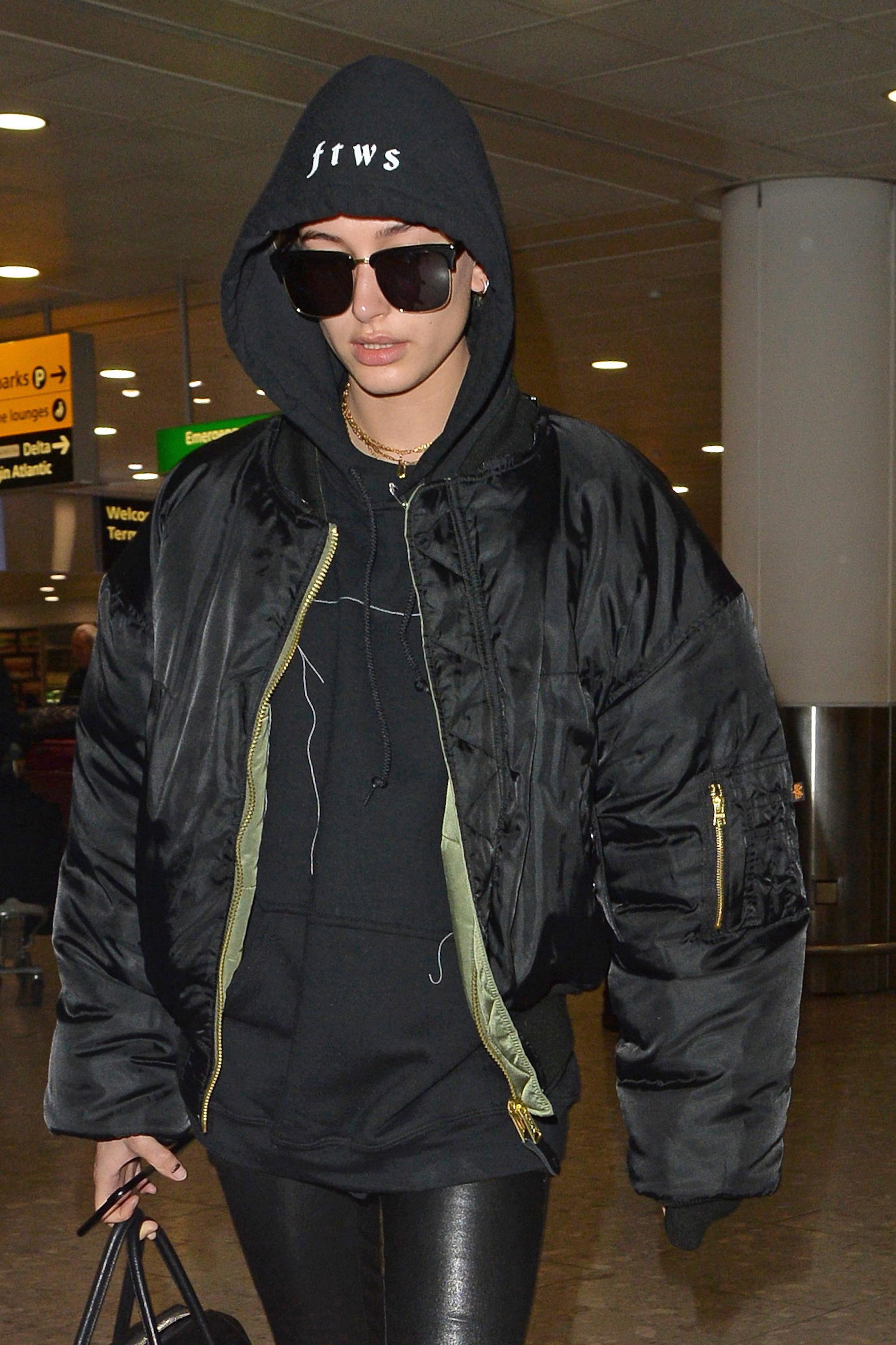 Hailey Baldwin Heathrow Airport