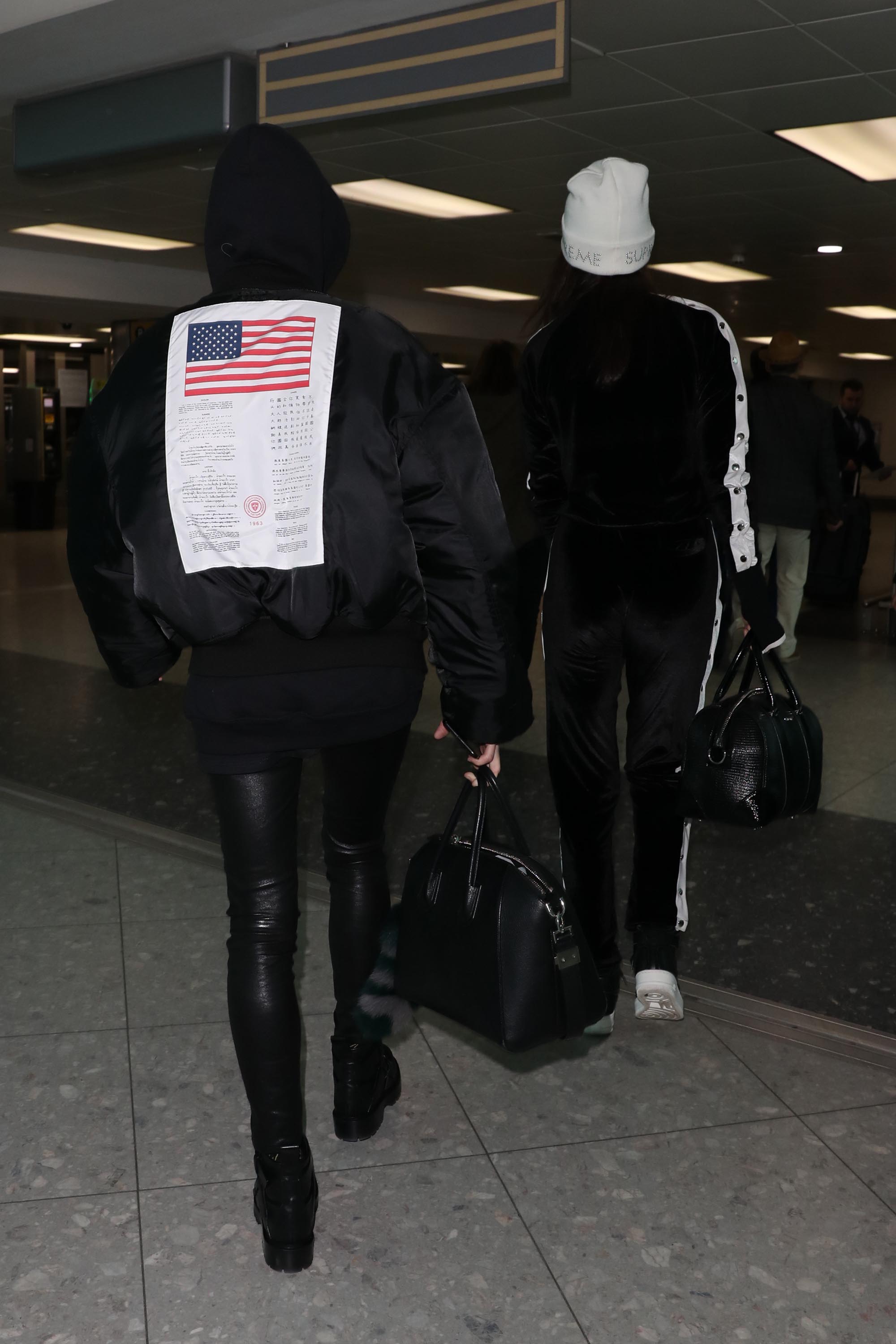 Hailey Baldwin Heathrow Airport