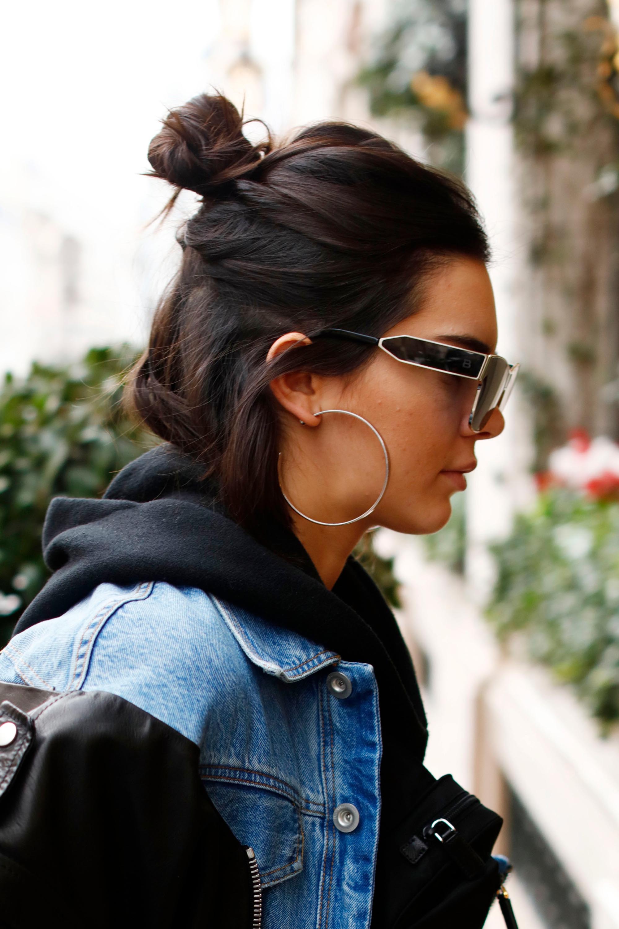 Kendall Jenner arrives at her hotel