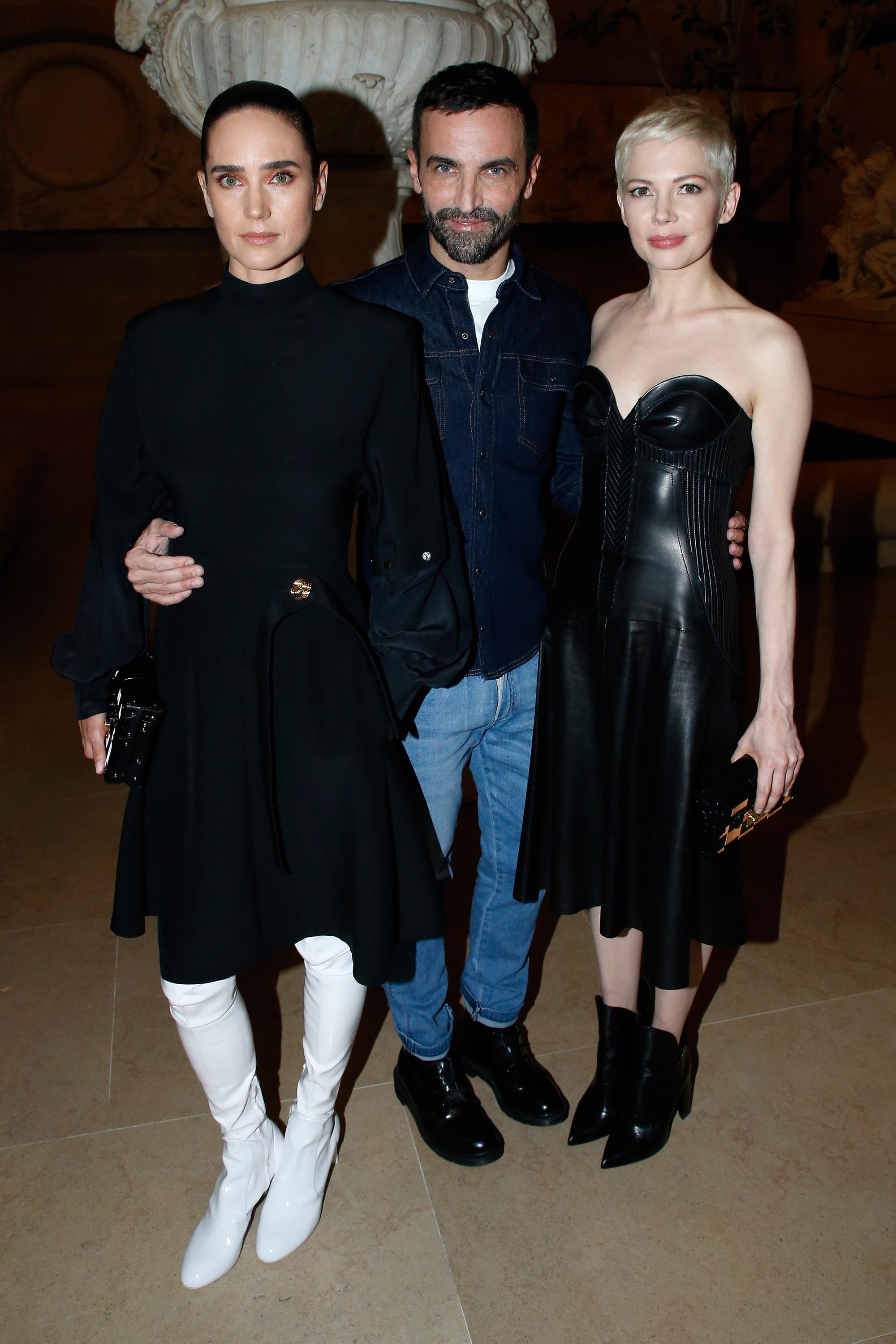 Michelle Williams attends Louis Vuitton fashion show