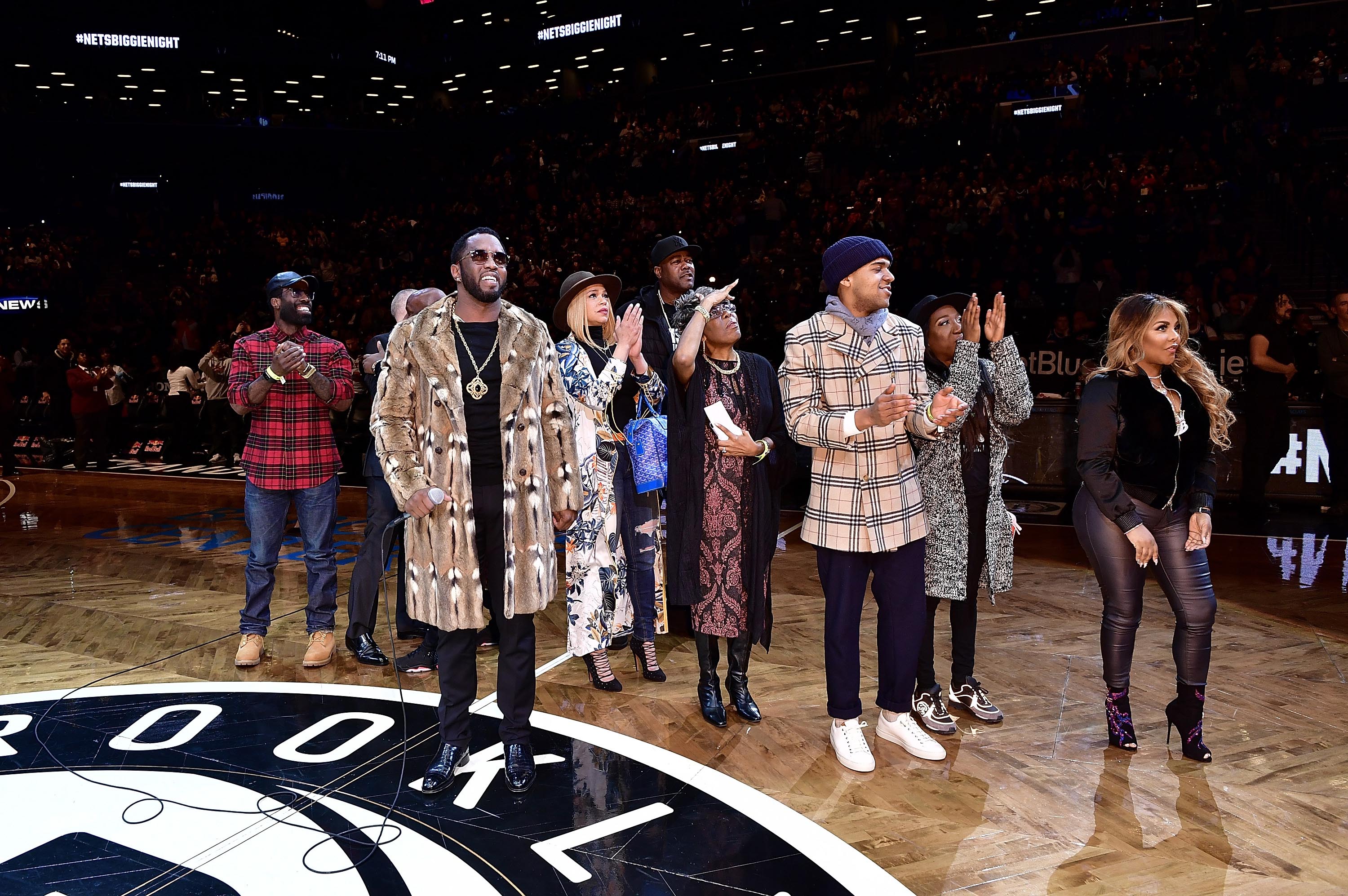 Lil’ Kim attends New York Knicks Vs. Brooklyn Nets game