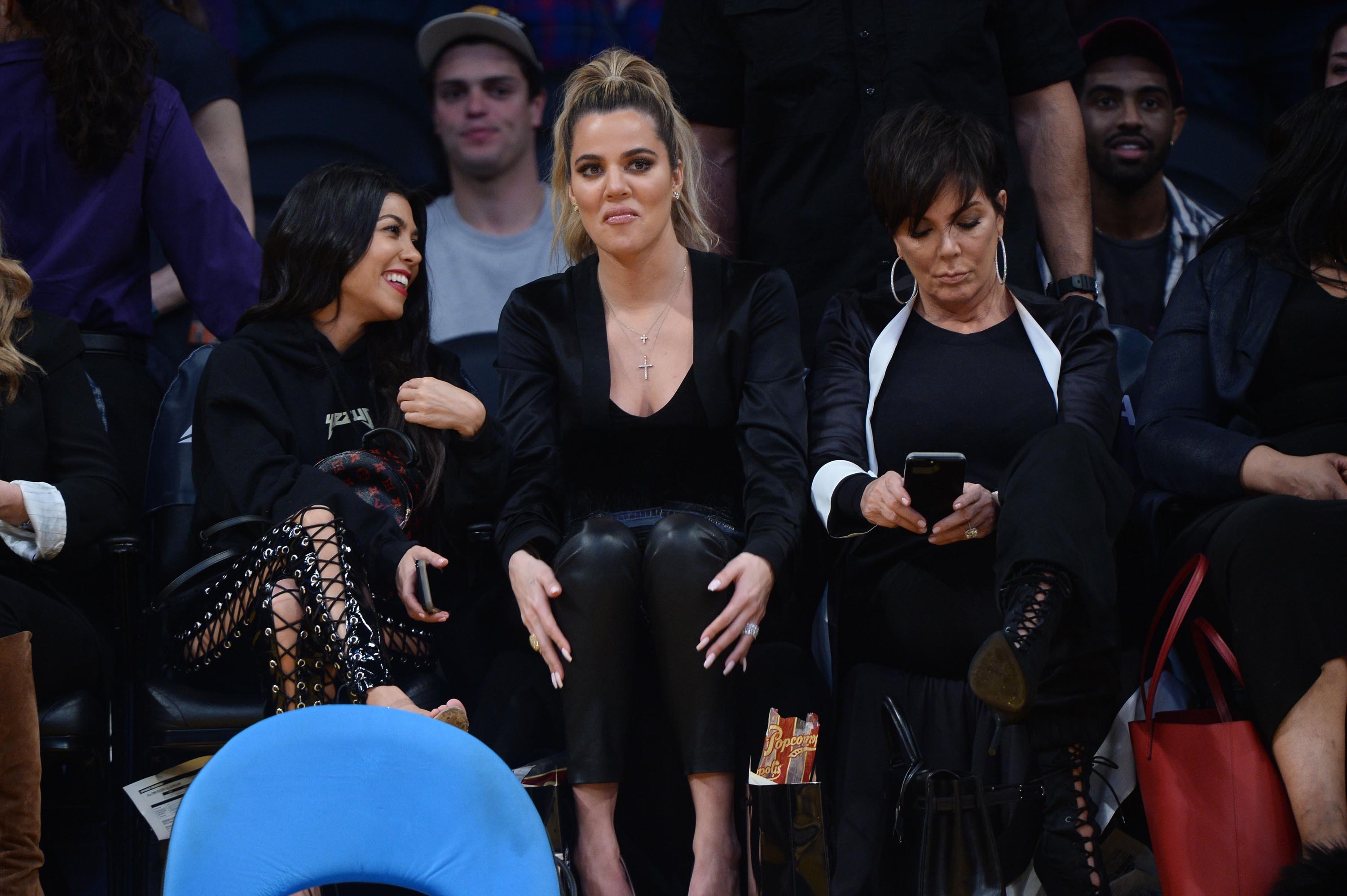 Kourtney & Khloe Kardashian attend LA Lakers vs Cavaliers Game