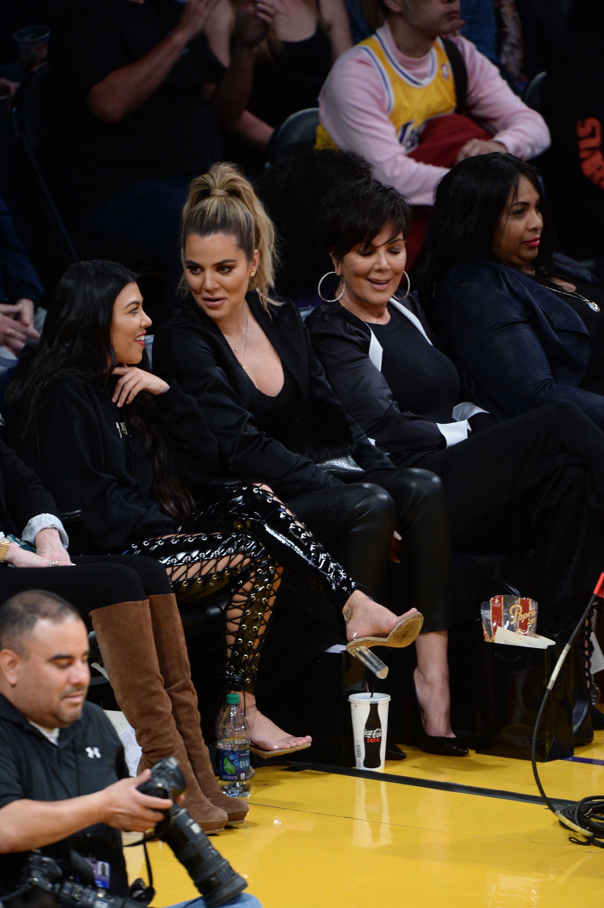 Kourtney & Khloe Kardashian attend LA Lakers vs Cavaliers Game