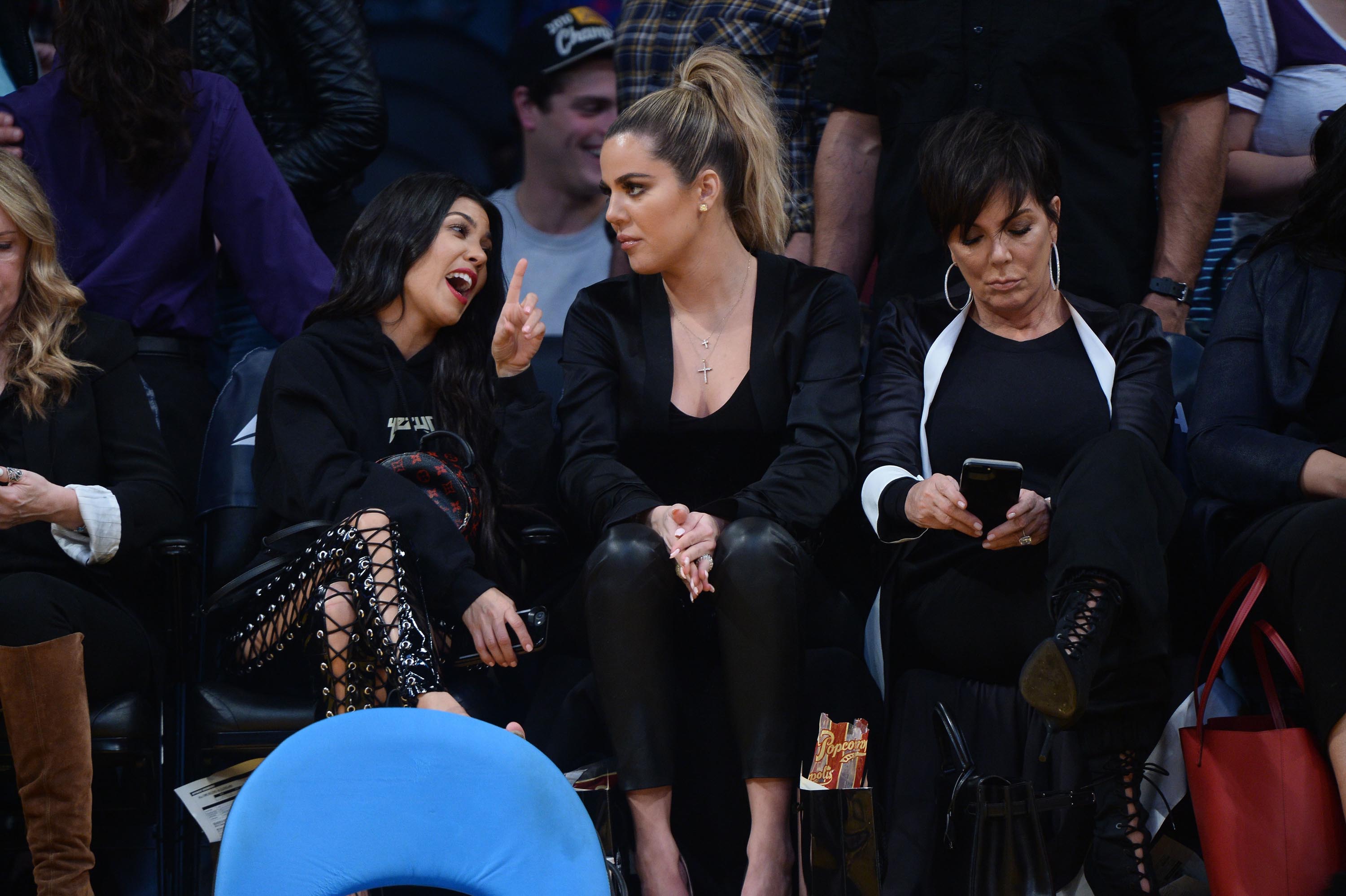 Kourtney & Khloe Kardashian attend LA Lakers vs Cavaliers Game