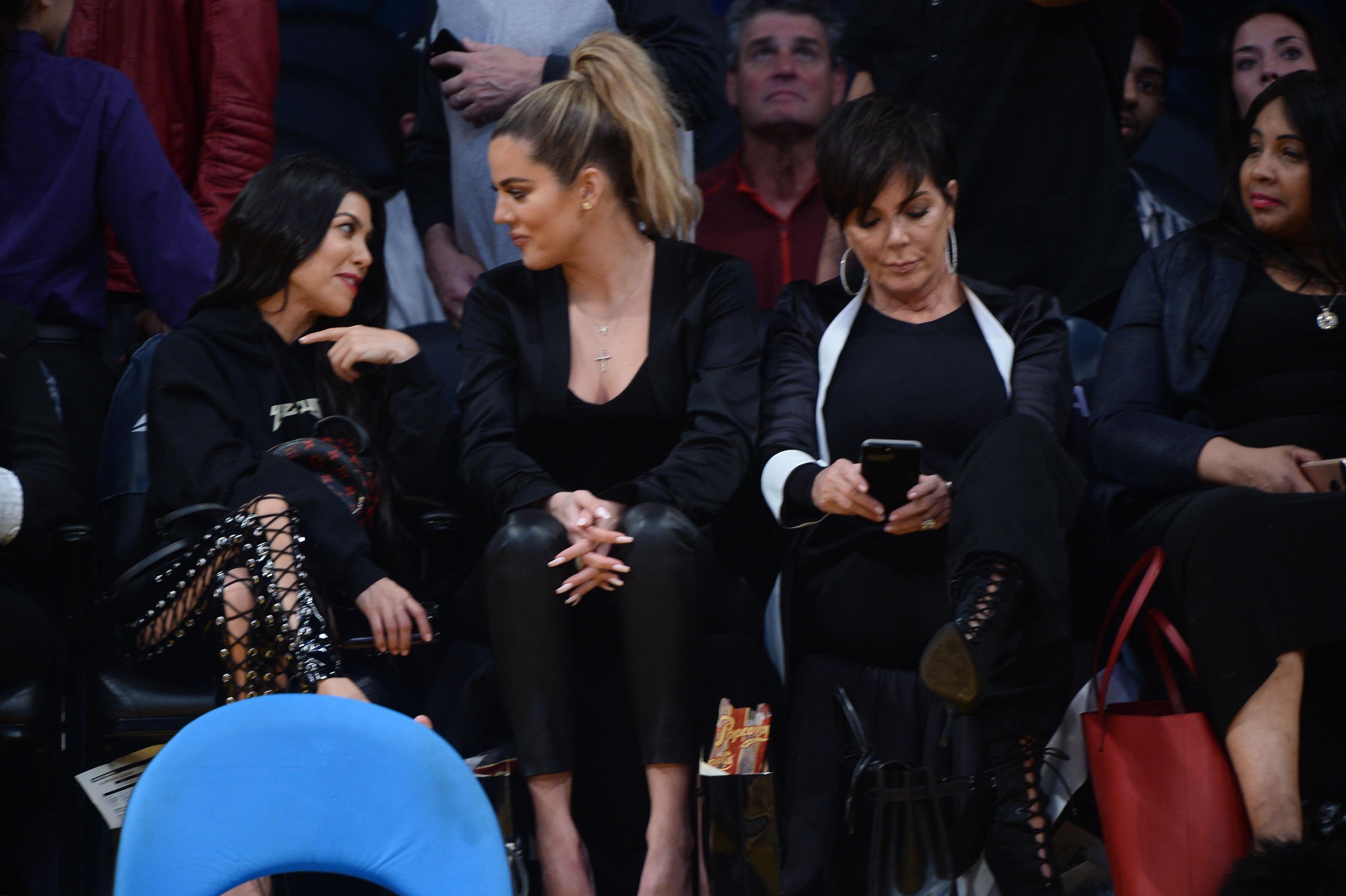 Kourtney & Khloe Kardashian attend LA Lakers vs Cavaliers Game