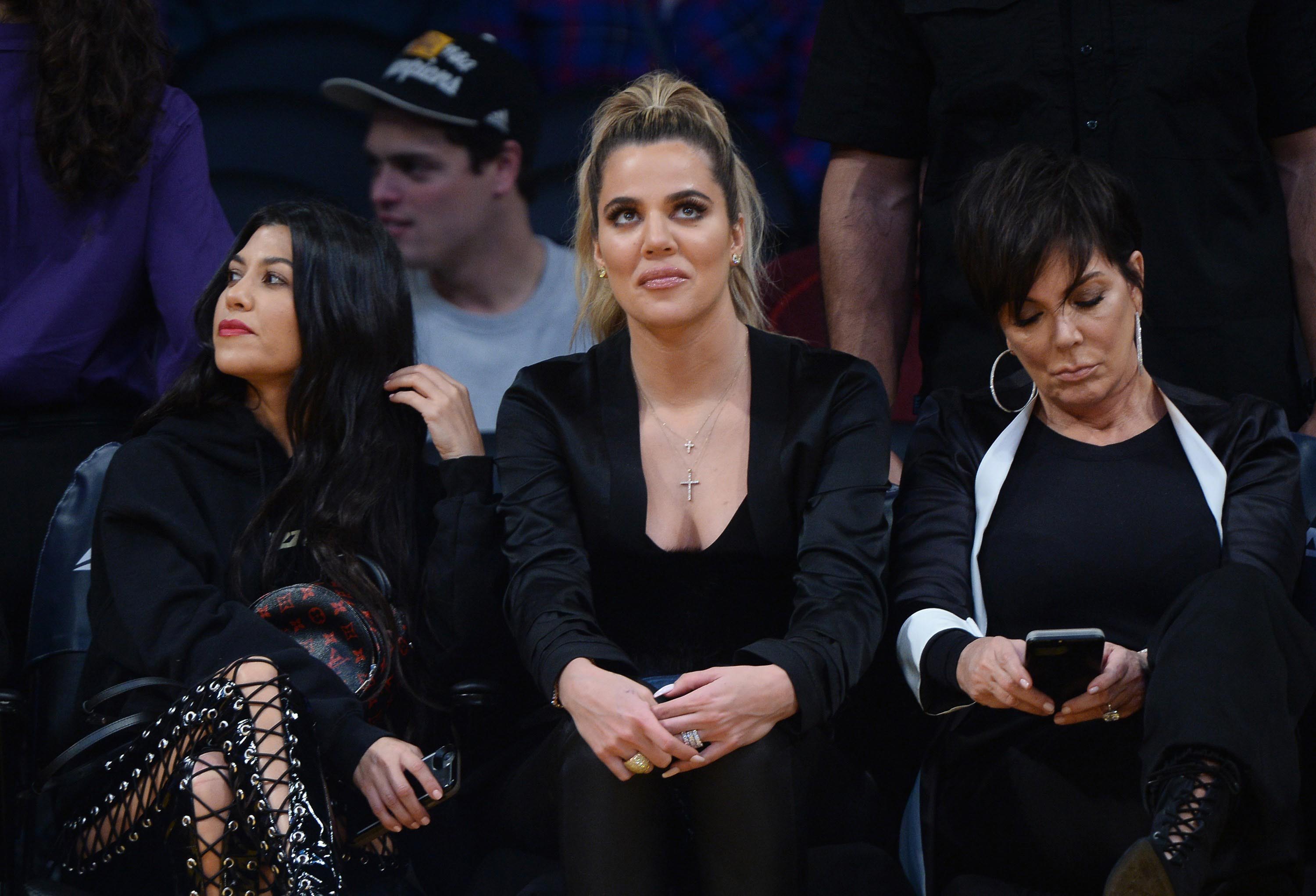 Kourtney & Khloe Kardashian attend LA Lakers vs Cavaliers Game