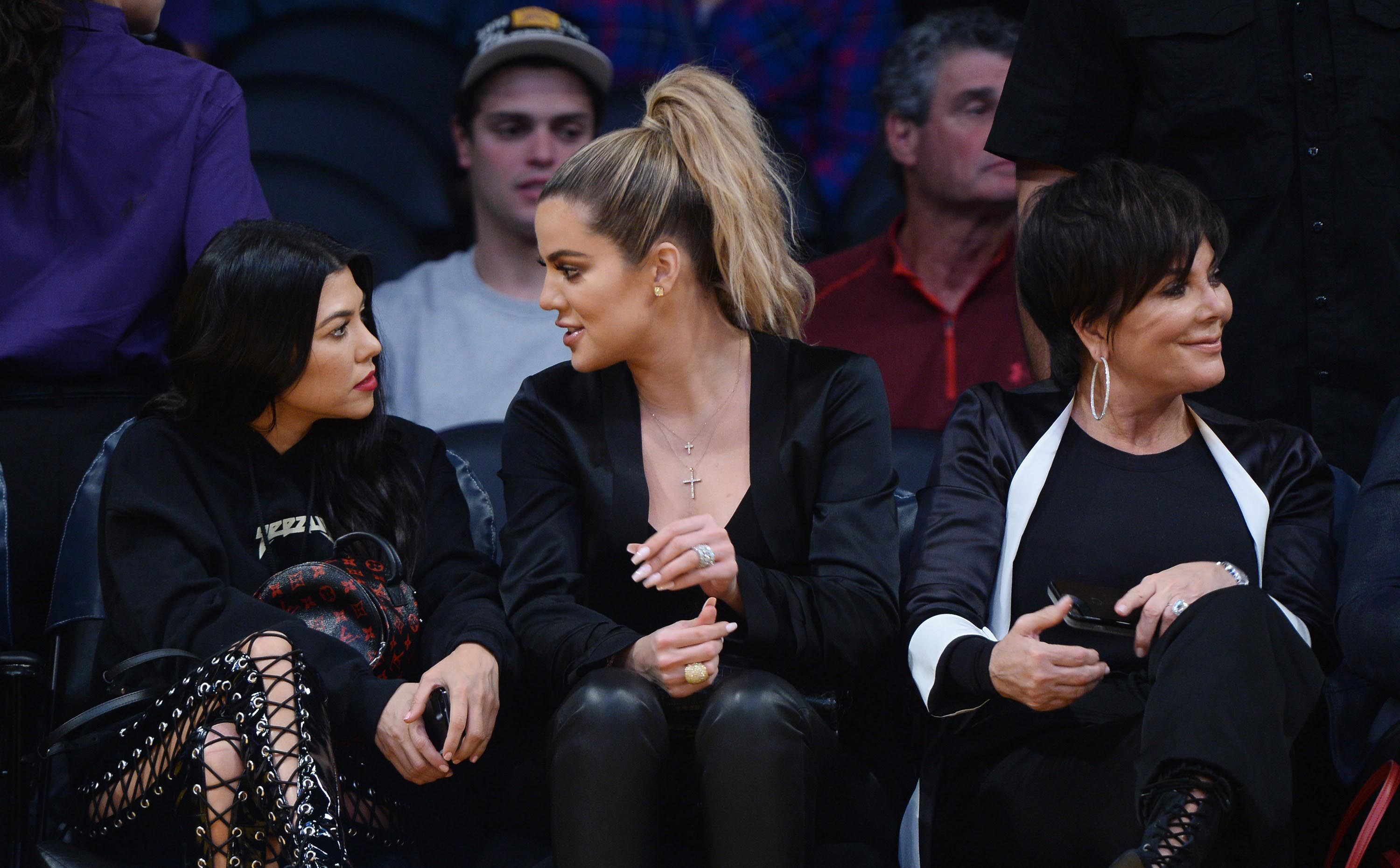 Kourtney & Khloe Kardashian attend LA Lakers vs Cavaliers Game