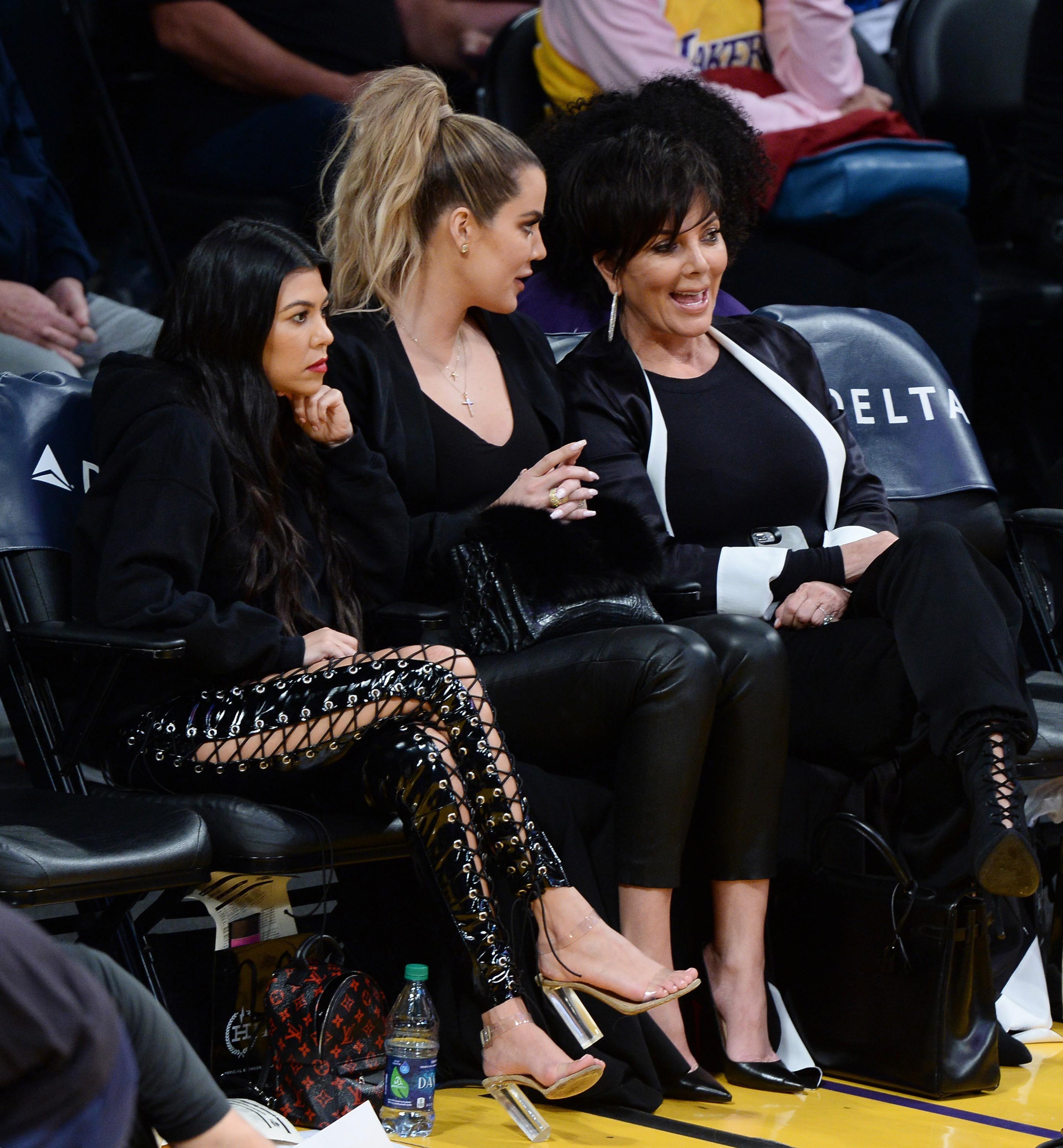 Kourtney & Khloe Kardashian attend LA Lakers vs Cavaliers Game