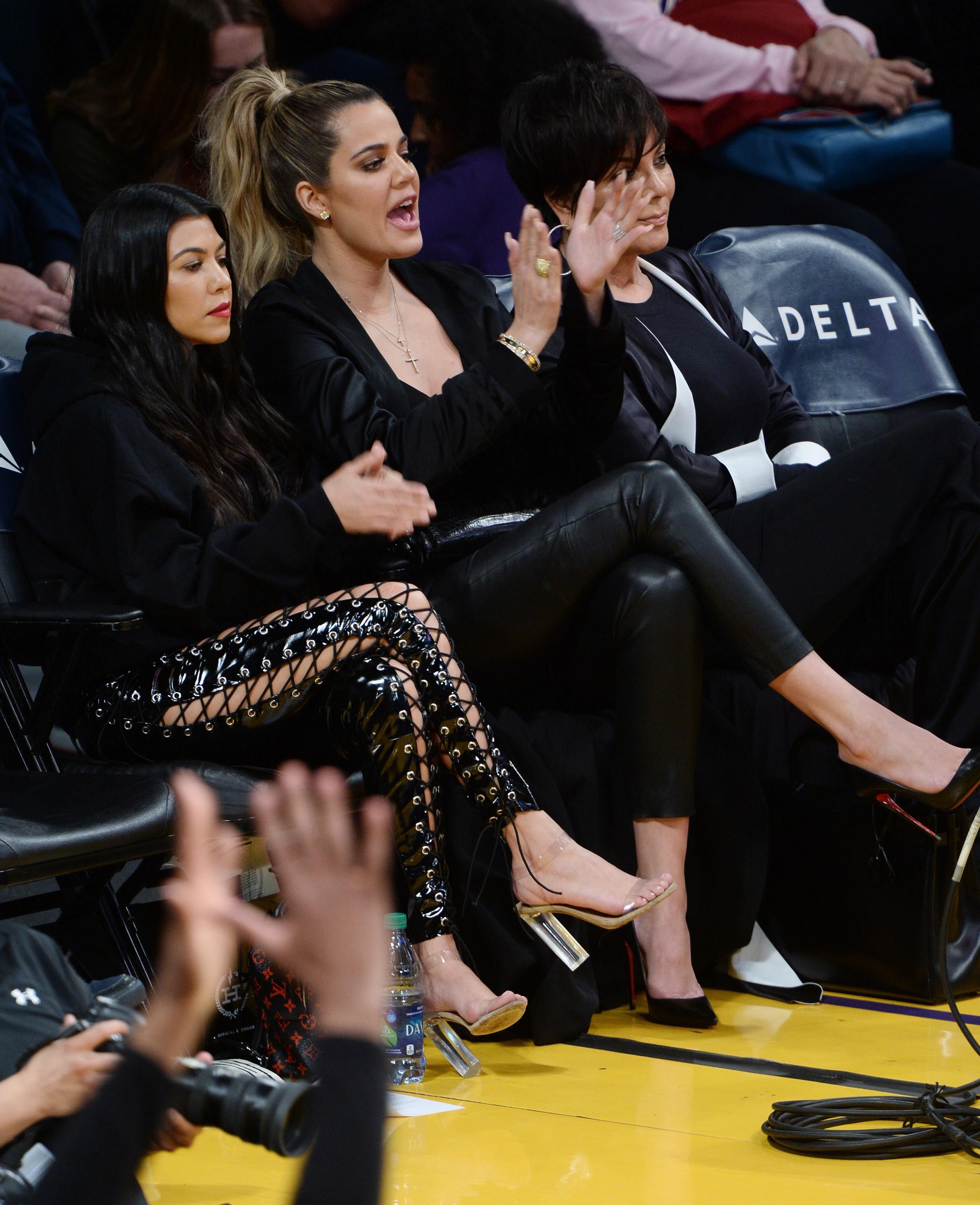 Kourtney & Khloe Kardashian attend LA Lakers vs Cavaliers Game