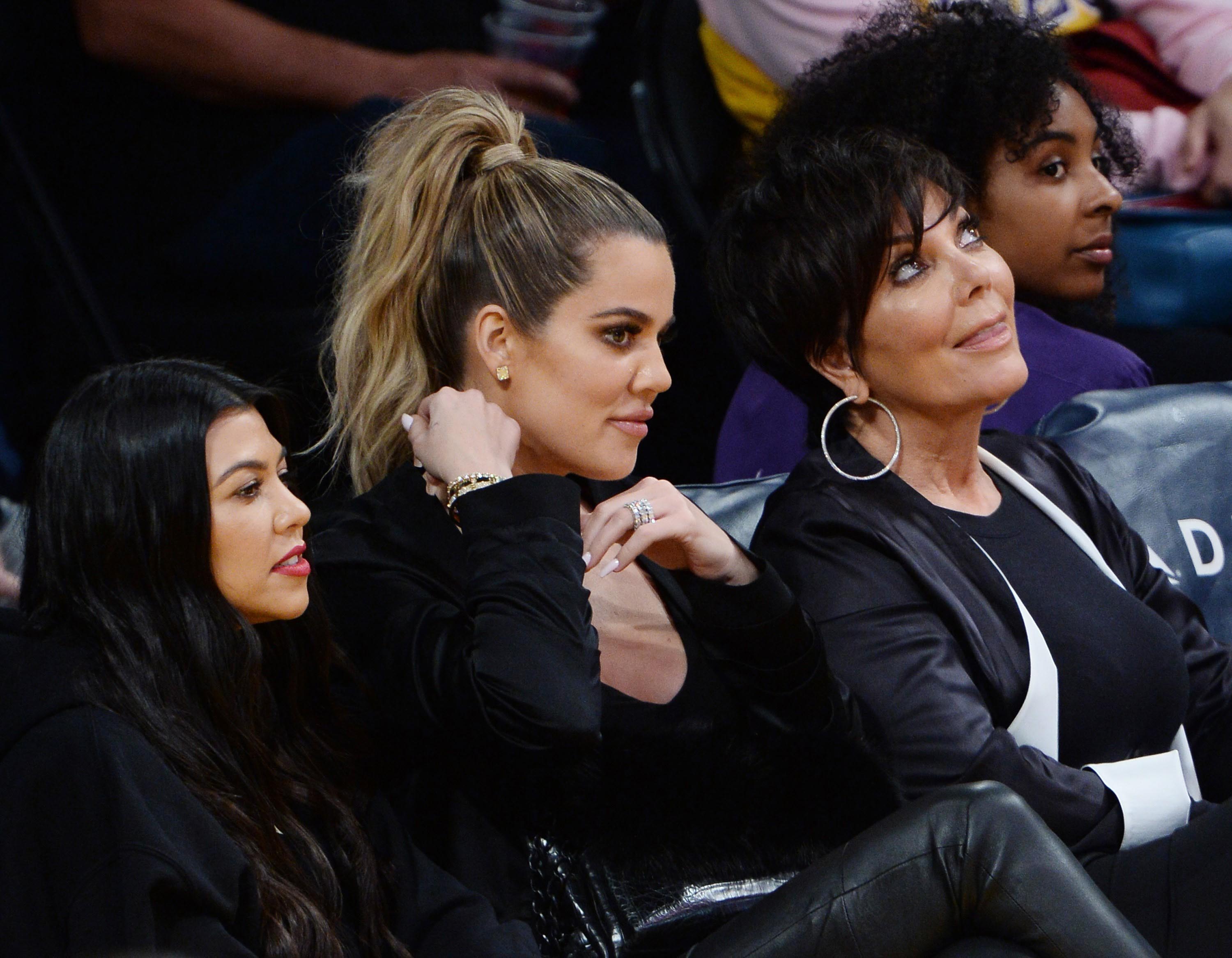 Kourtney & Khloe Kardashian attend LA Lakers vs Cavaliers Game