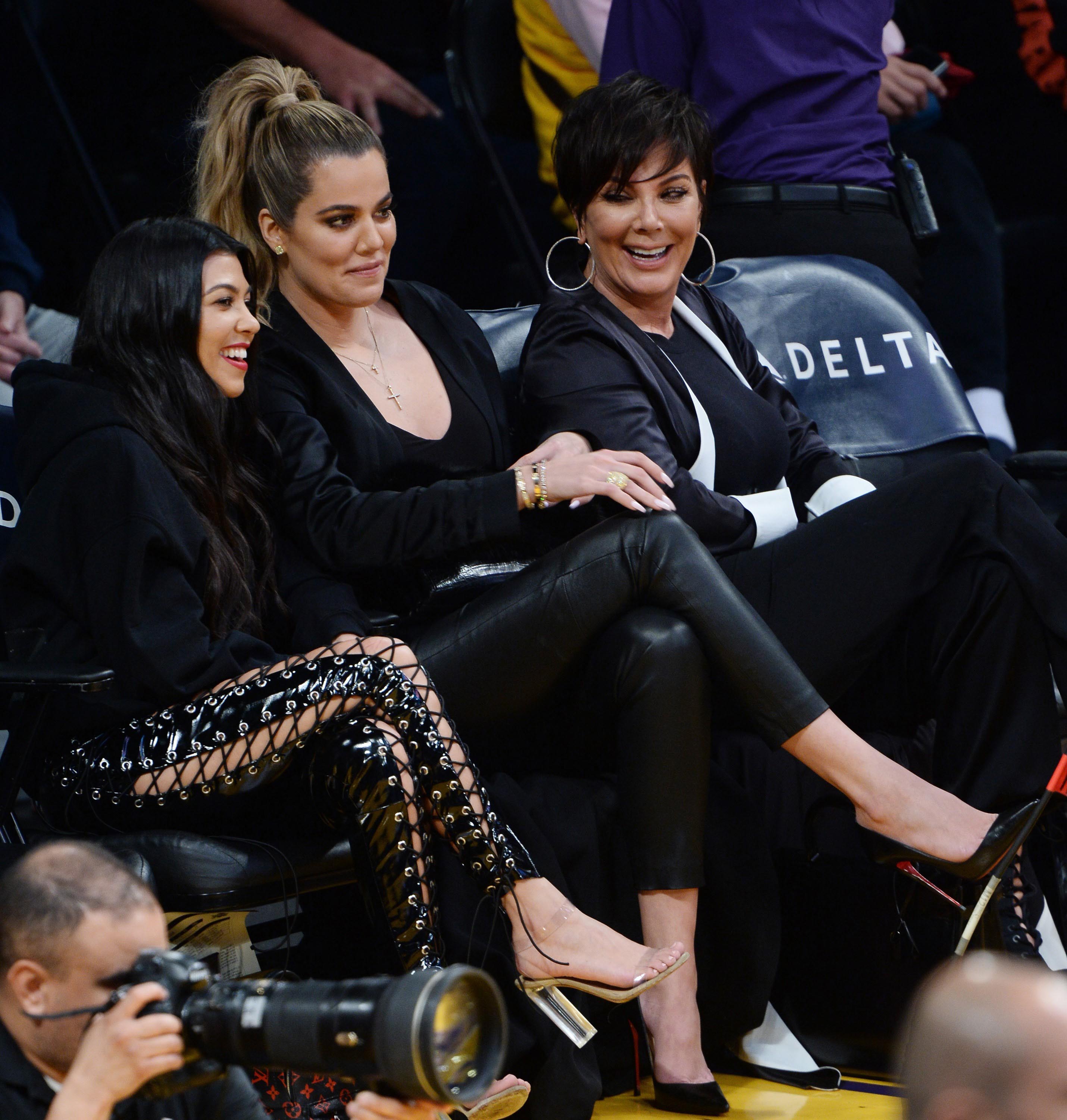 Kourtney & Khloe Kardashian attend LA Lakers vs Cavaliers Game