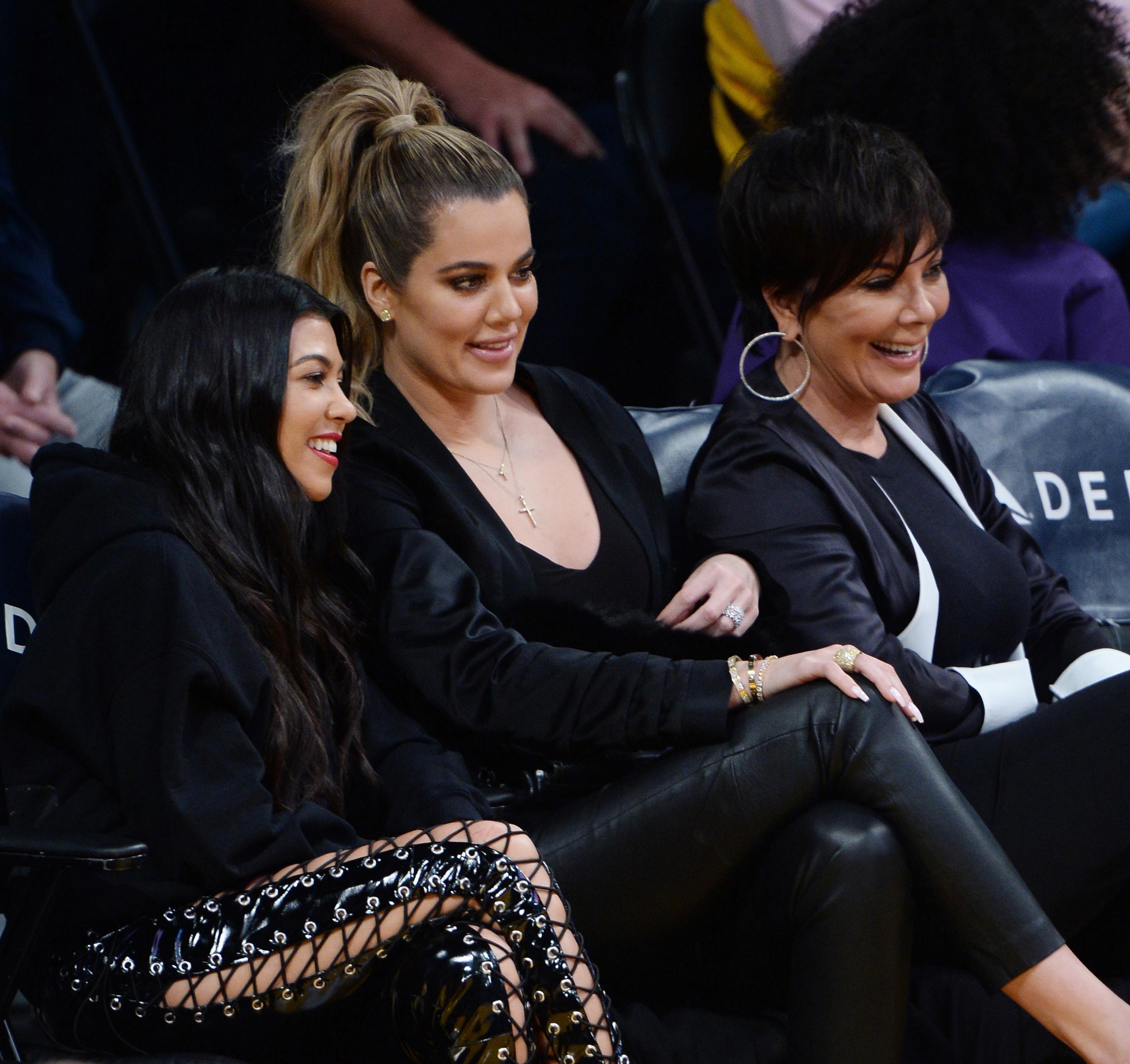 Kourtney & Khloe Kardashian attend LA Lakers vs Cavaliers Game