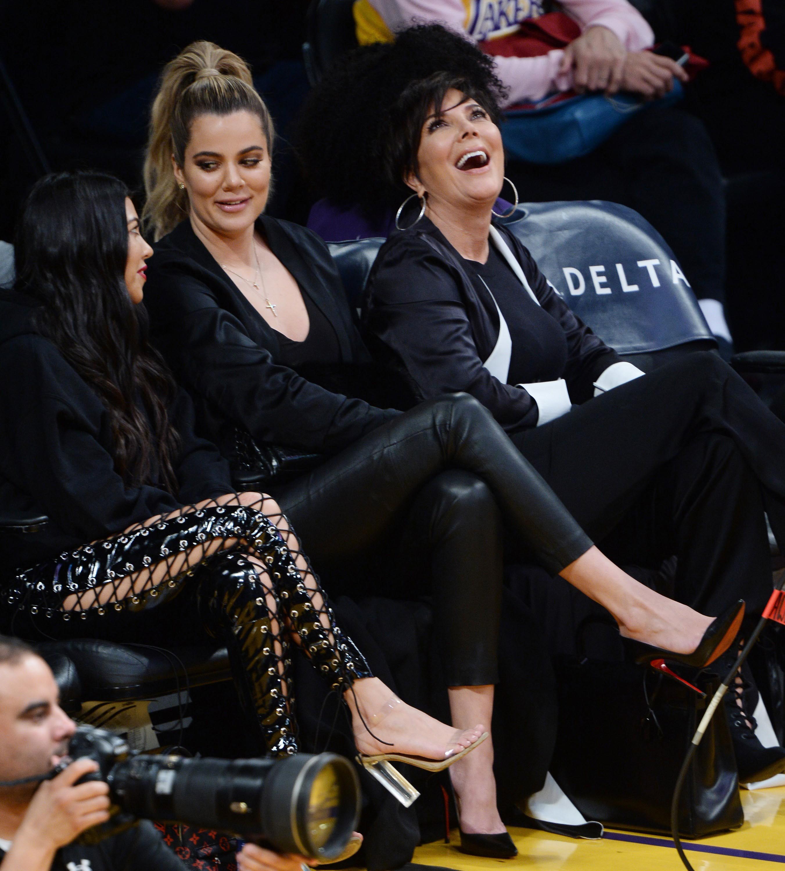 Kourtney & Khloe Kardashian attend LA Lakers vs Cavaliers Game