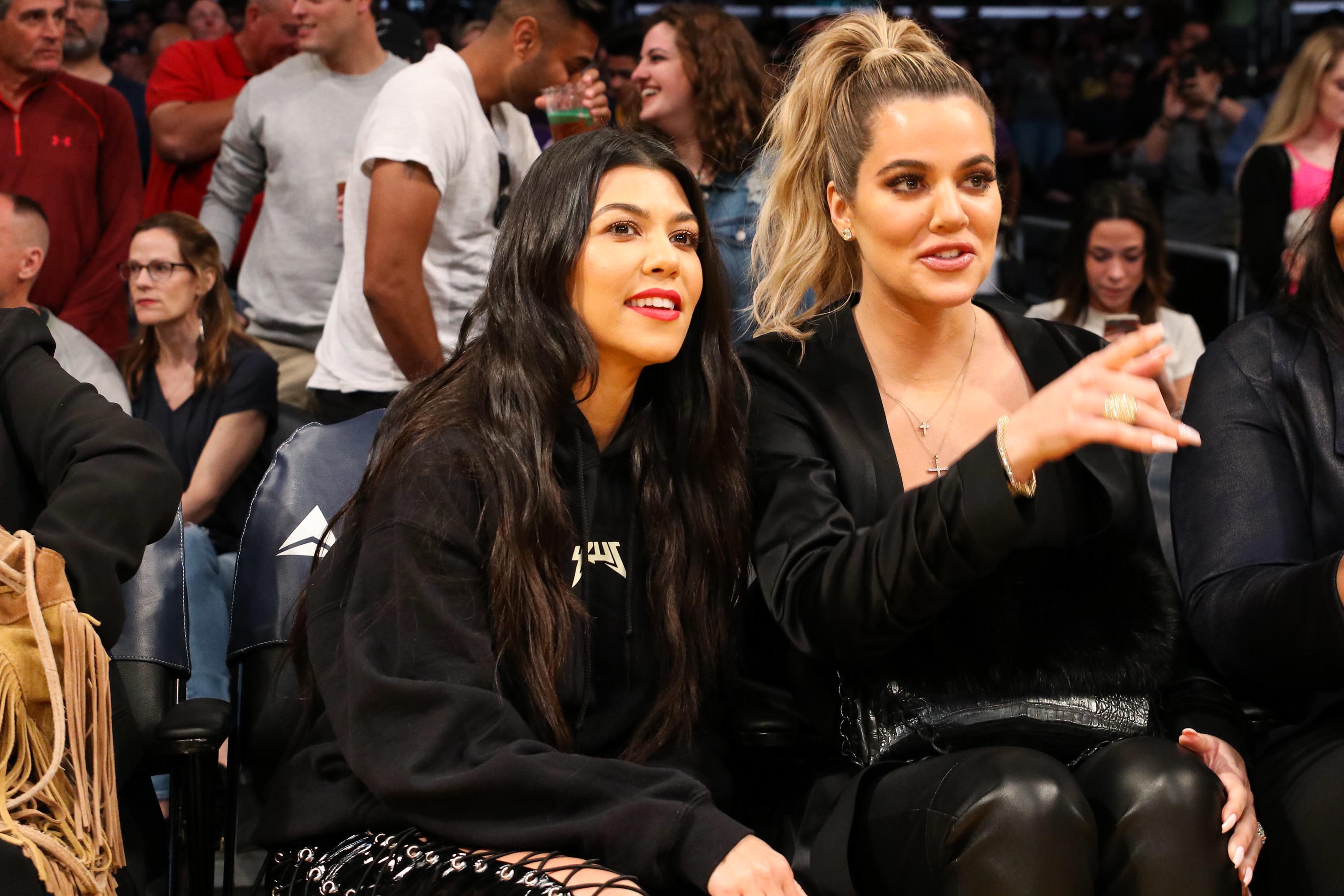 Kourtney & Khloe Kardashian attend LA Lakers vs Cavaliers Game