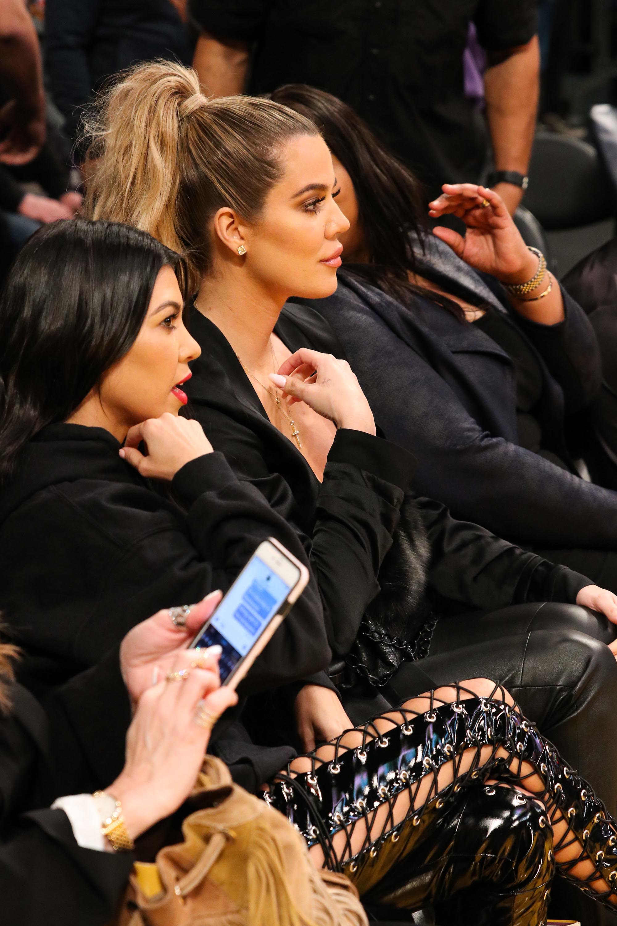 Kourtney & Khloe Kardashian attend LA Lakers vs Cavaliers Game