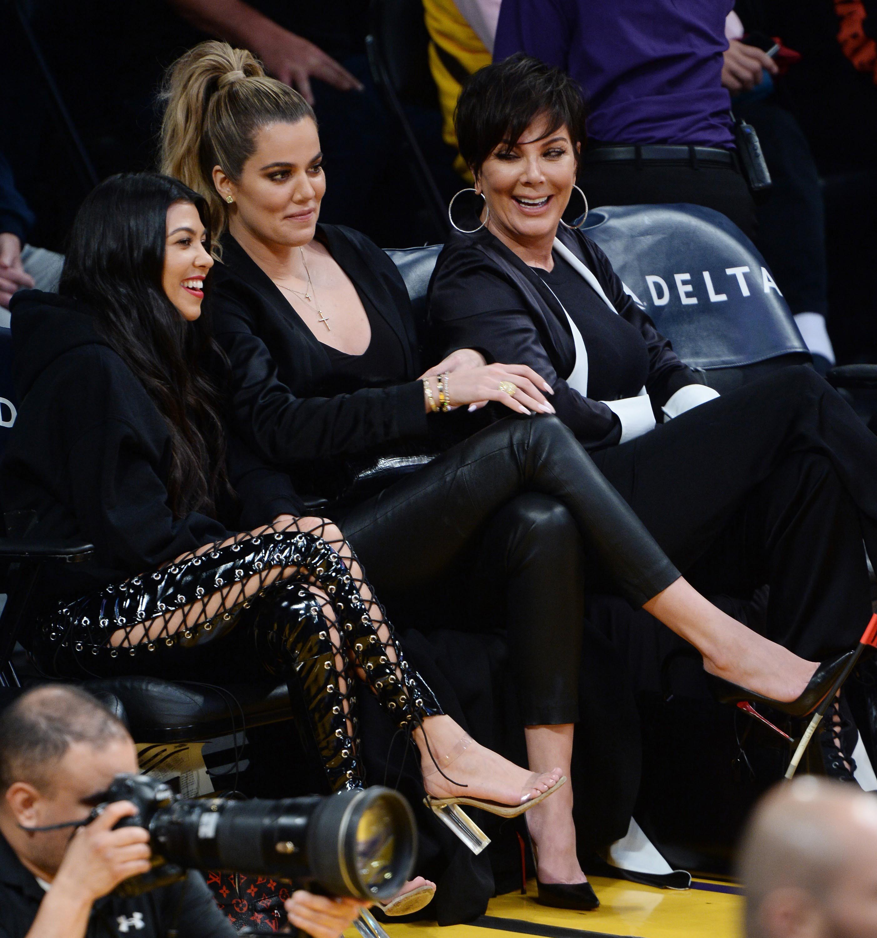 Kourtney & Khloe Kardashian attend LA Lakers vs Cavaliers Game