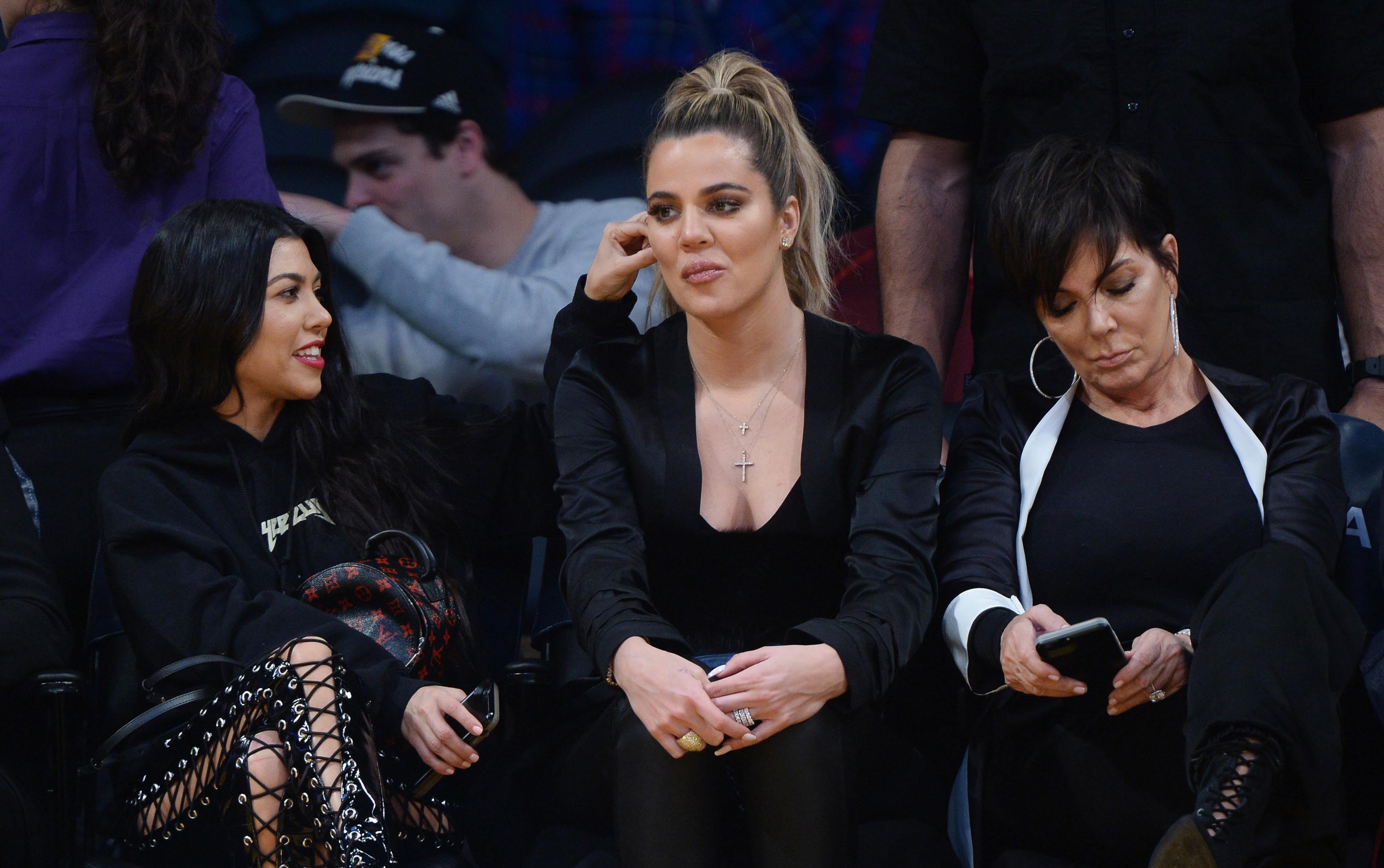 Kourtney & Khloe Kardashian attend LA Lakers vs Cavaliers Game