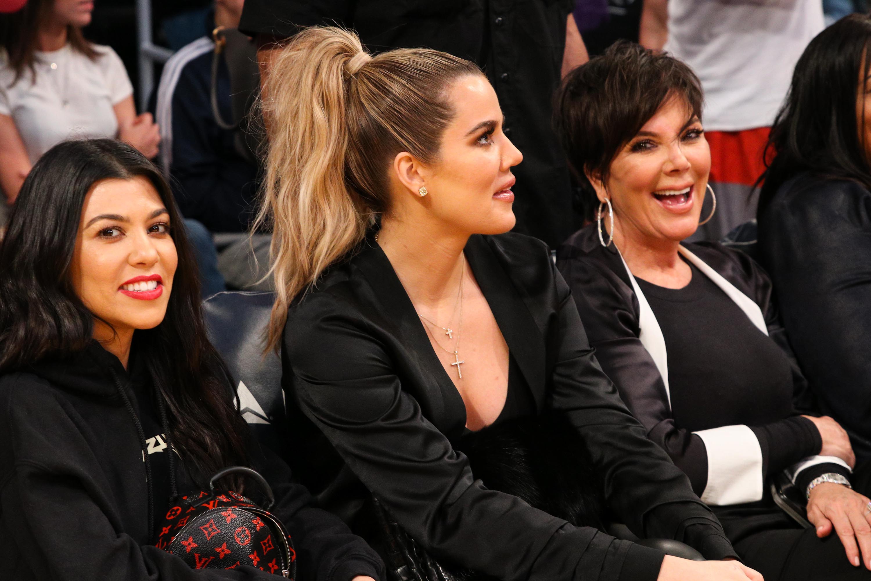 Kourtney & Khloe Kardashian attend LA Lakers vs Cavaliers Game