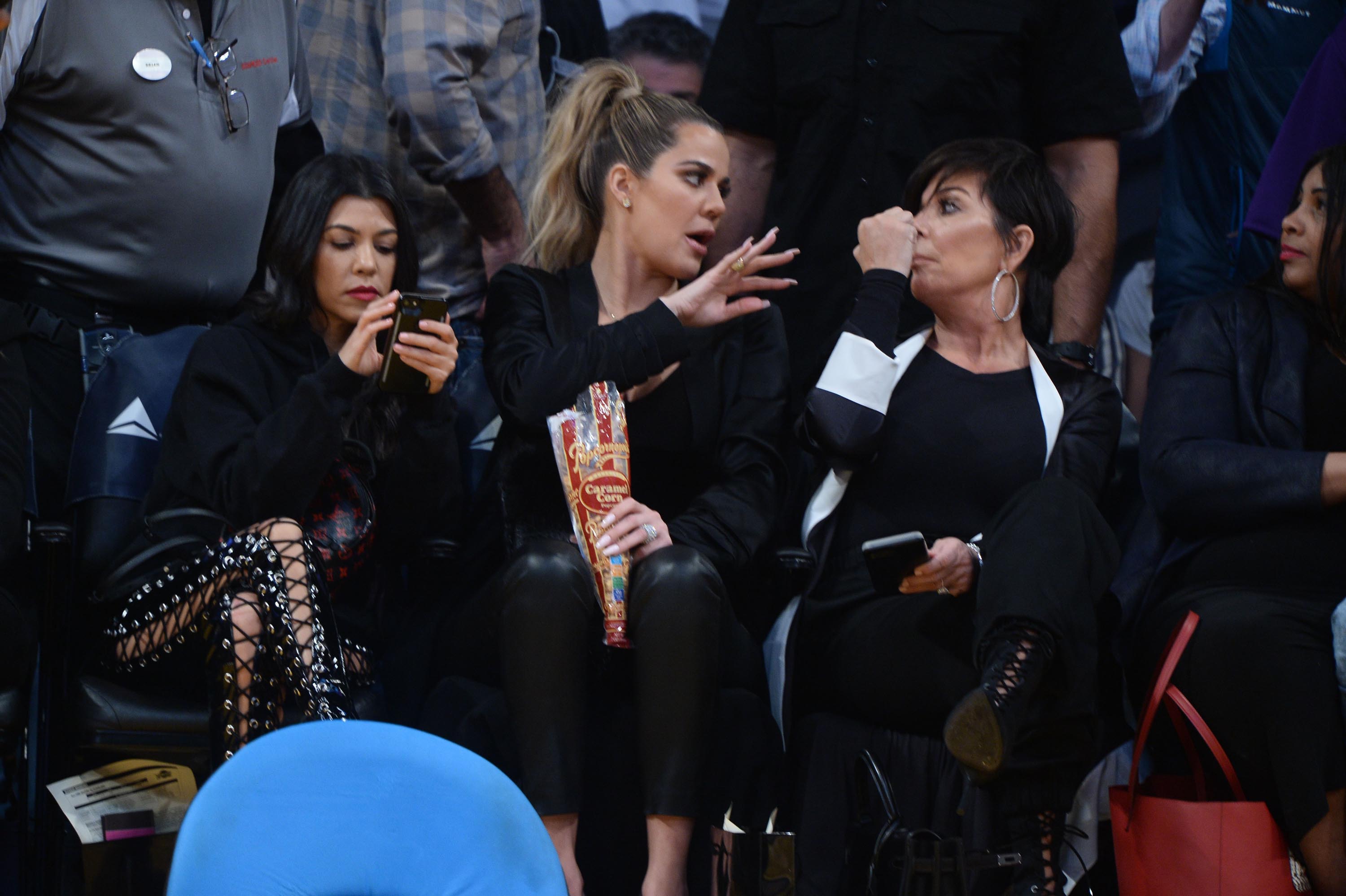 Kourtney & Khloe Kardashian attend LA Lakers vs Cavaliers Game