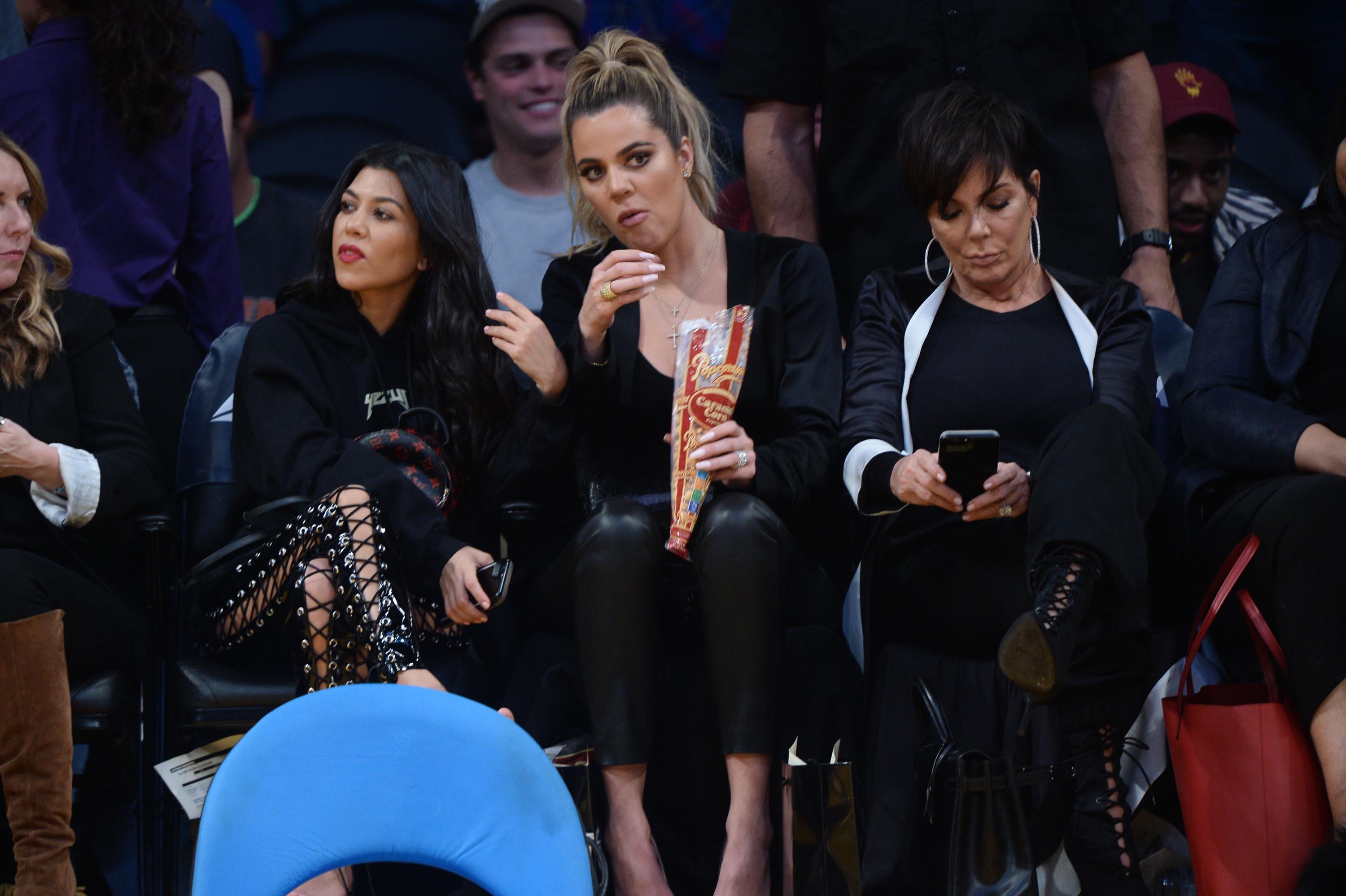 Kourtney & Khloe Kardashian attend LA Lakers vs Cavaliers Game