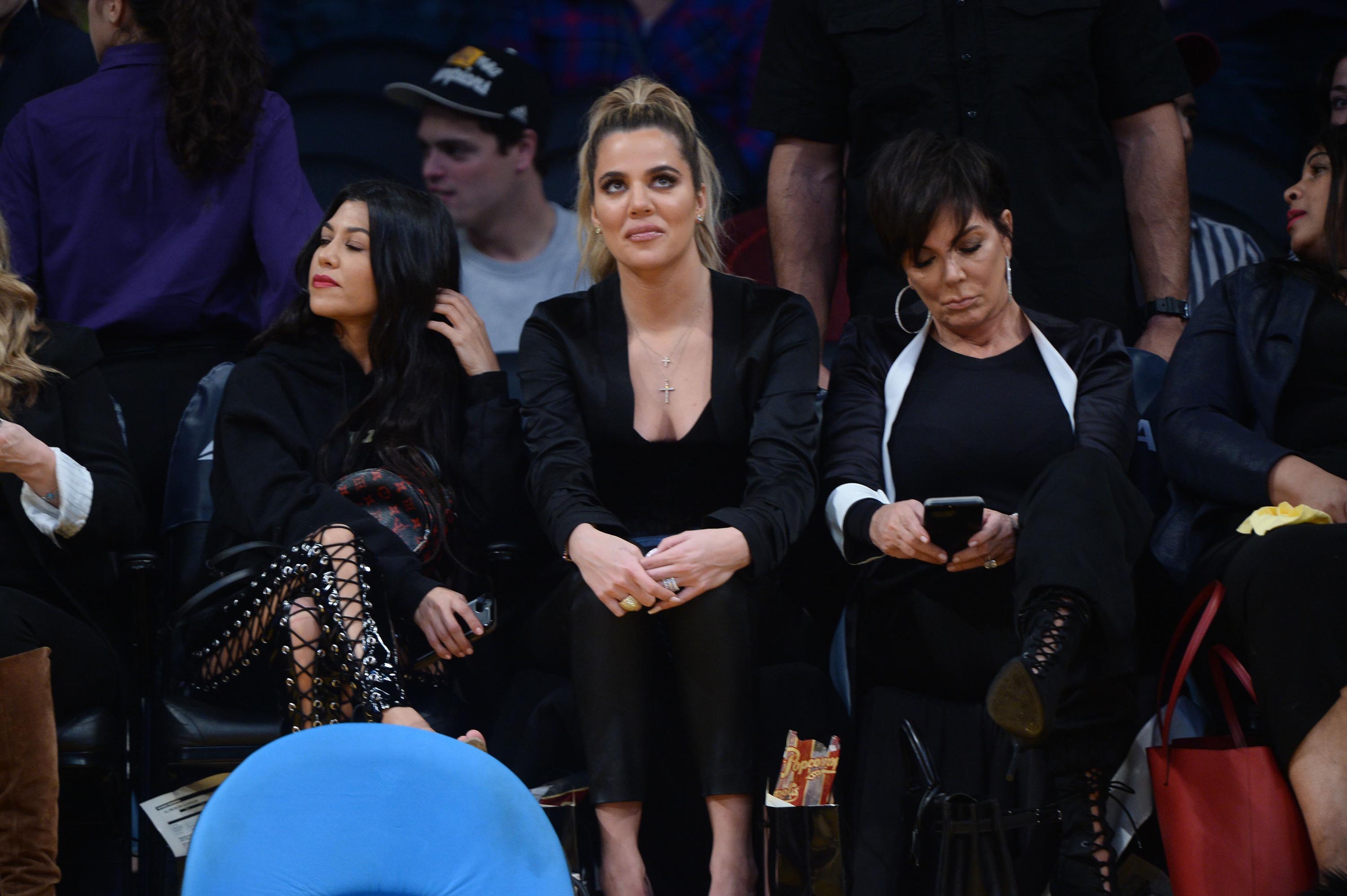 Kourtney & Khloe Kardashian attend LA Lakers vs Cavaliers Game