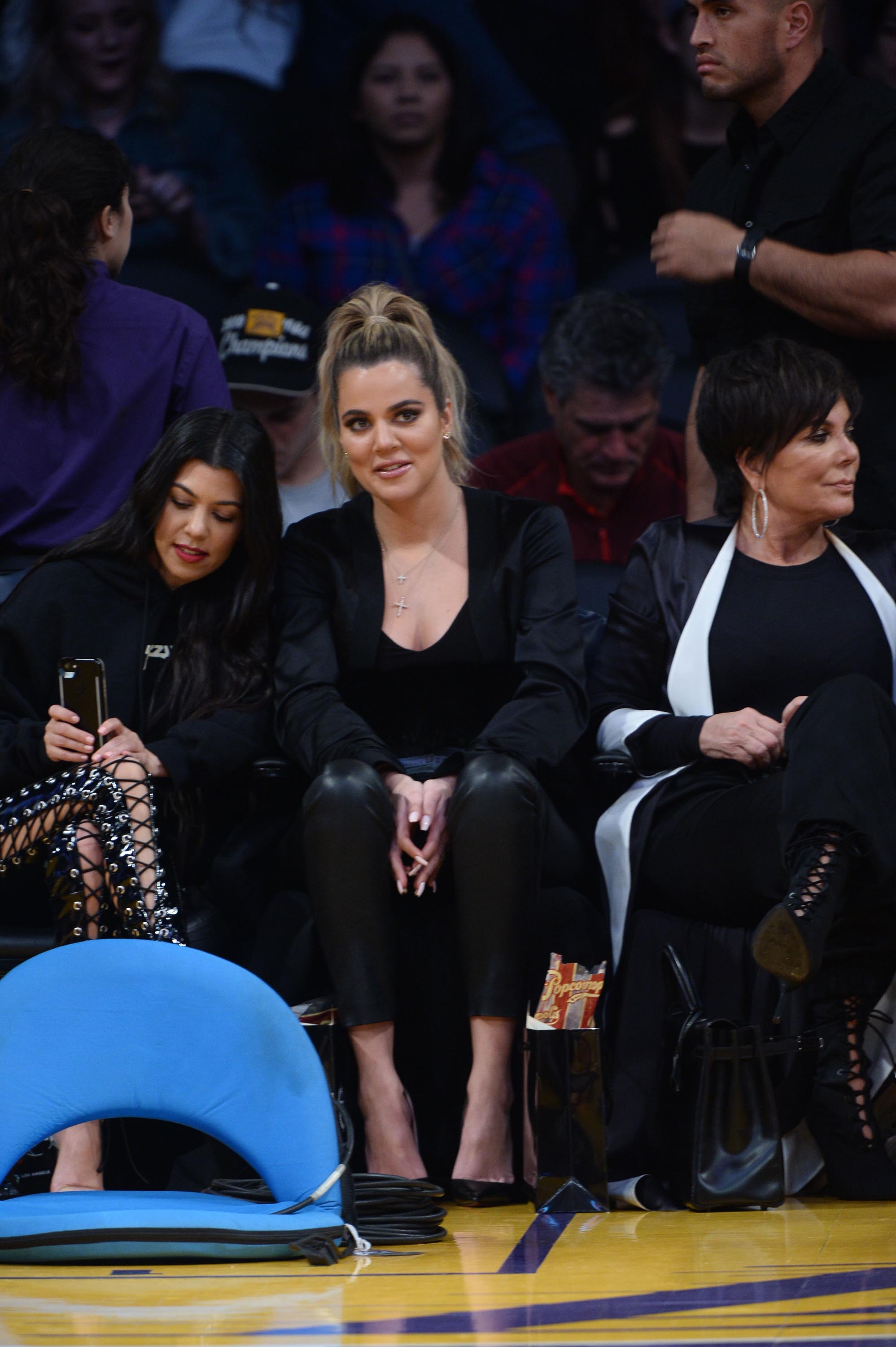 Kourtney & Khloe Kardashian attend LA Lakers vs Cavaliers Game