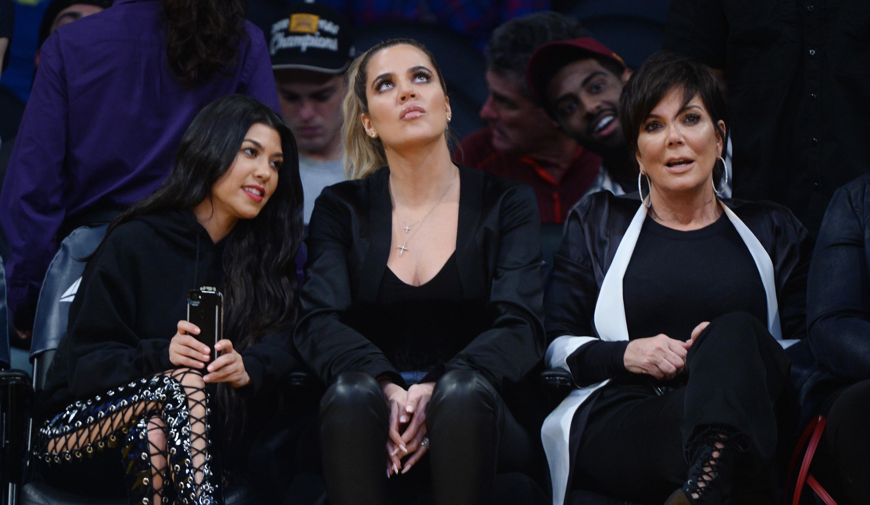 Kourtney & Khloe Kardashian attend LA Lakers vs Cavaliers Game