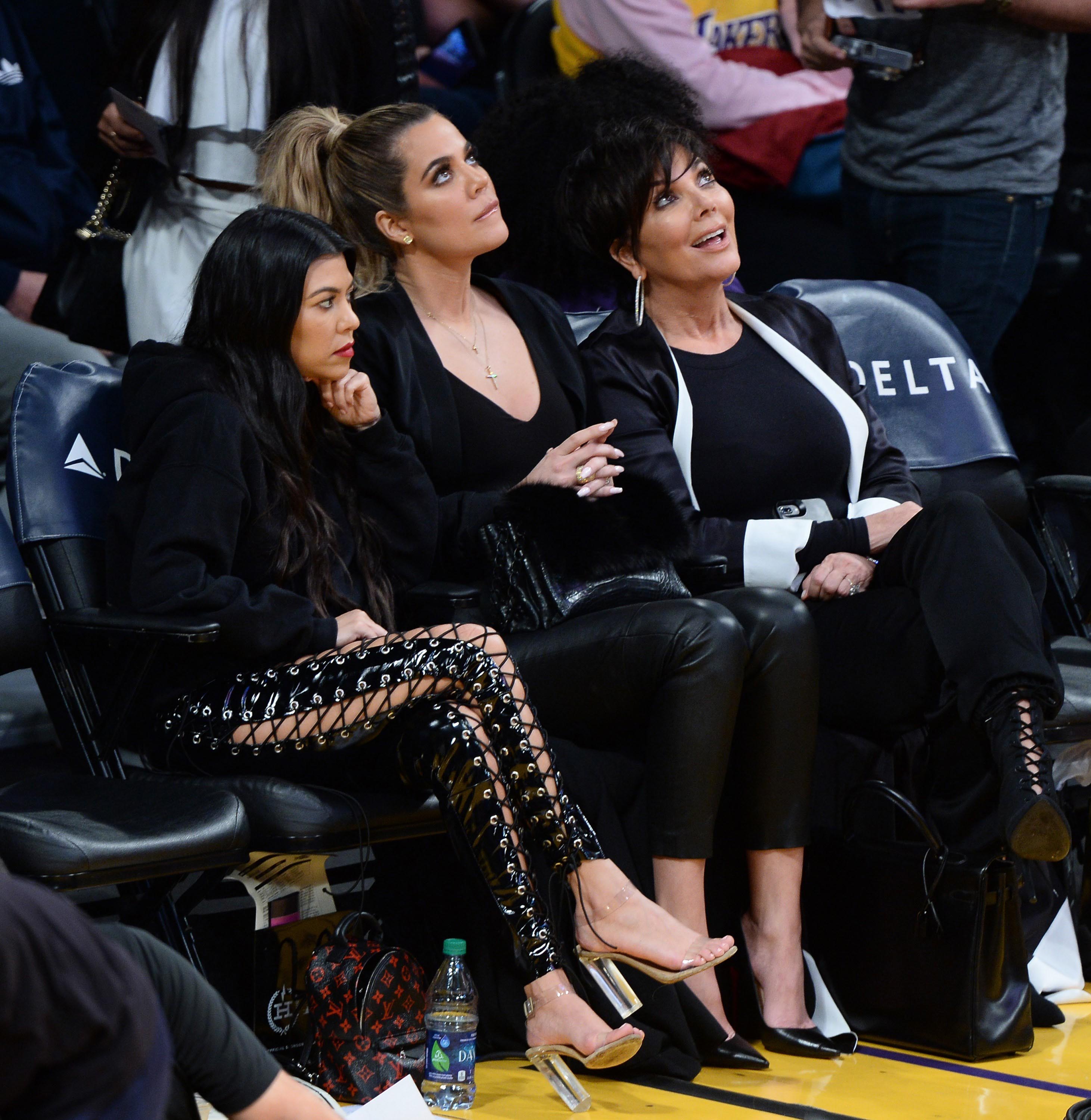 Kourtney & Khloe Kardashian attend LA Lakers vs Cavaliers Game