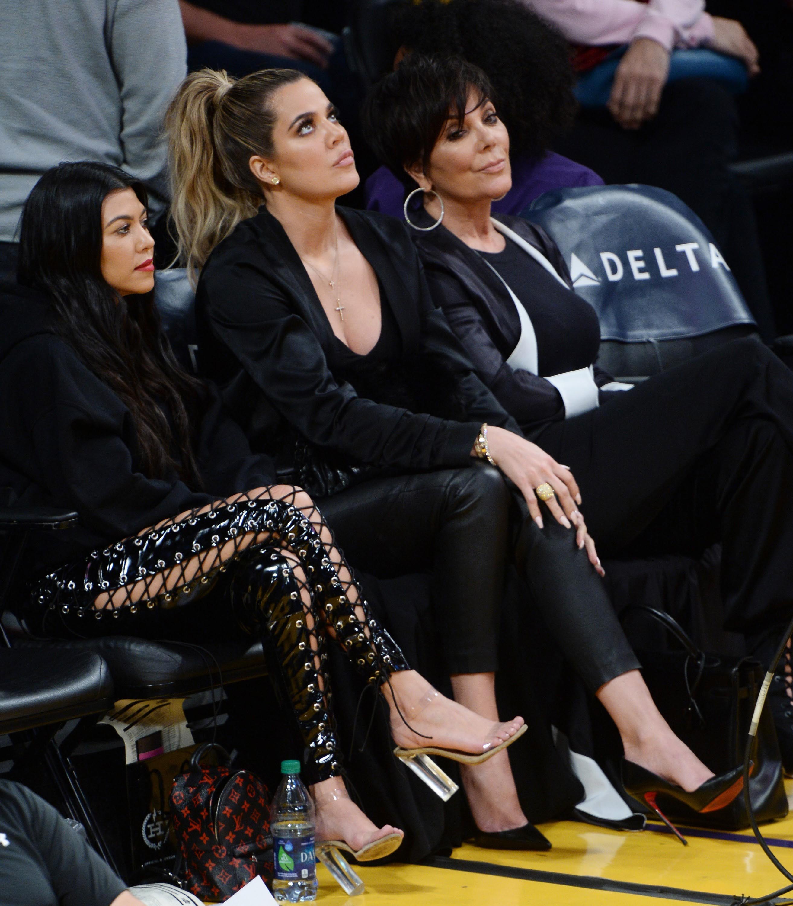 Kourtney & Khloe Kardashian attend LA Lakers vs Cavaliers Game