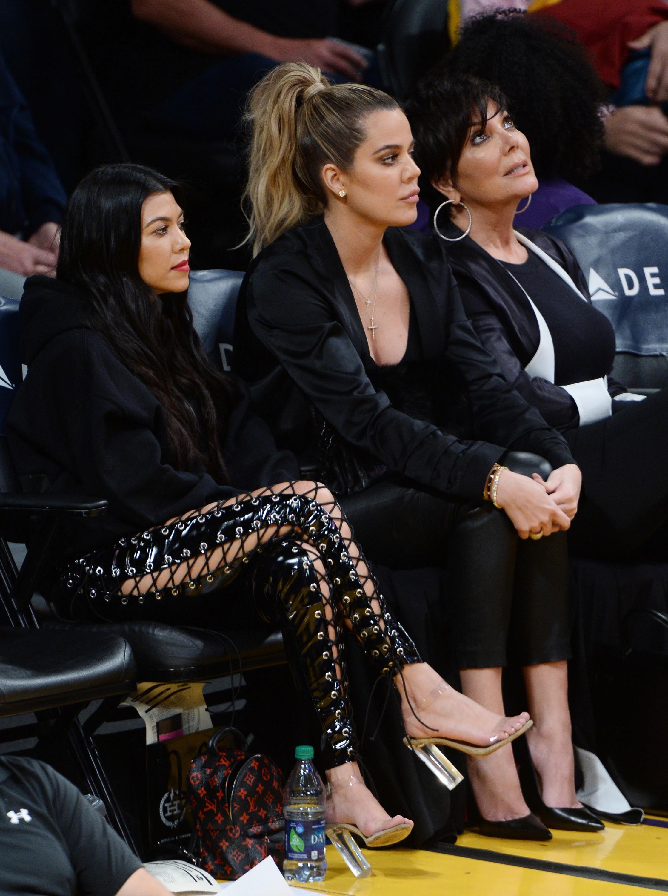 Kourtney & Khloe Kardashian attend LA Lakers vs Cavaliers Game