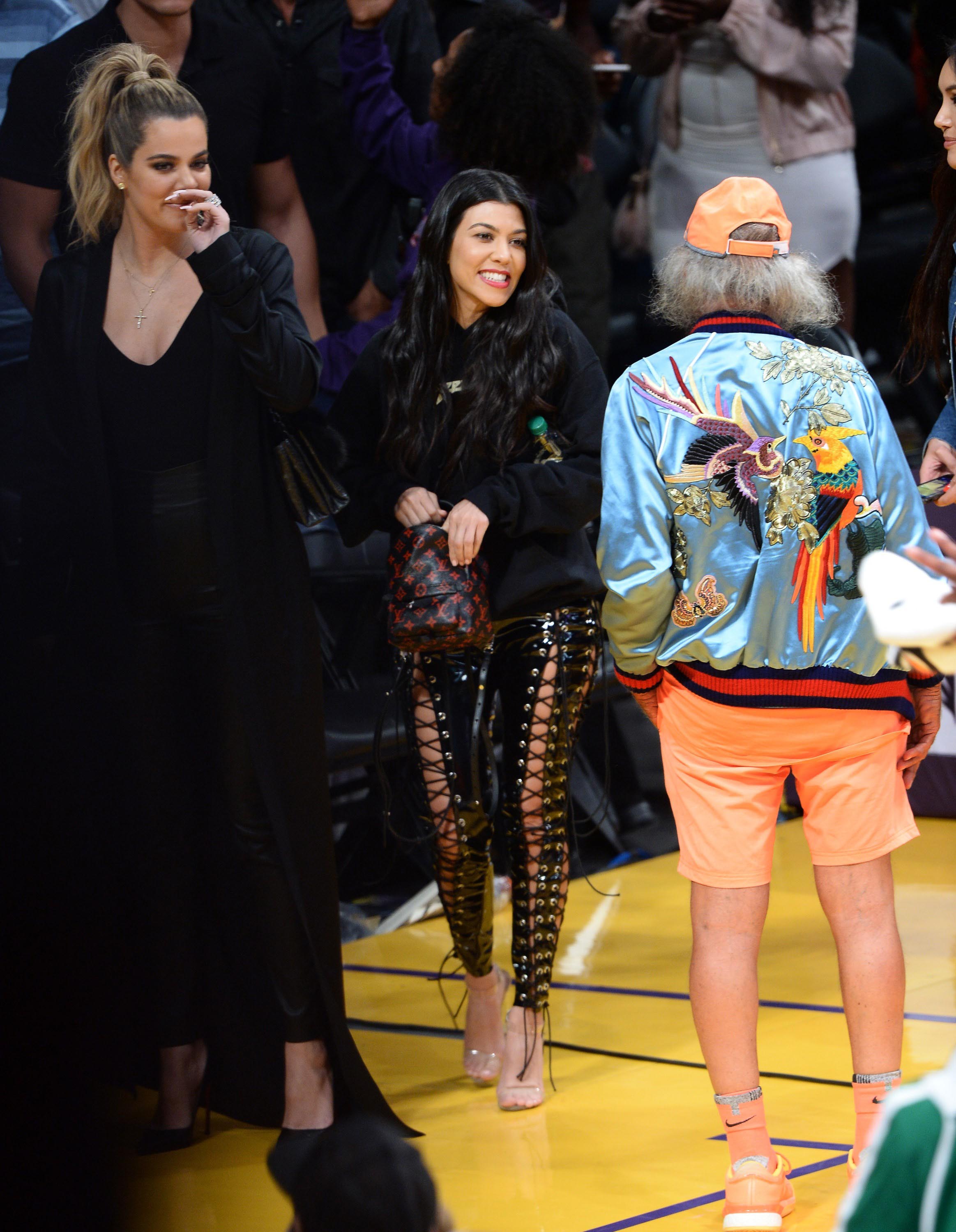 Kourtney & Khloe Kardashian attend LA Lakers vs Cavaliers Game