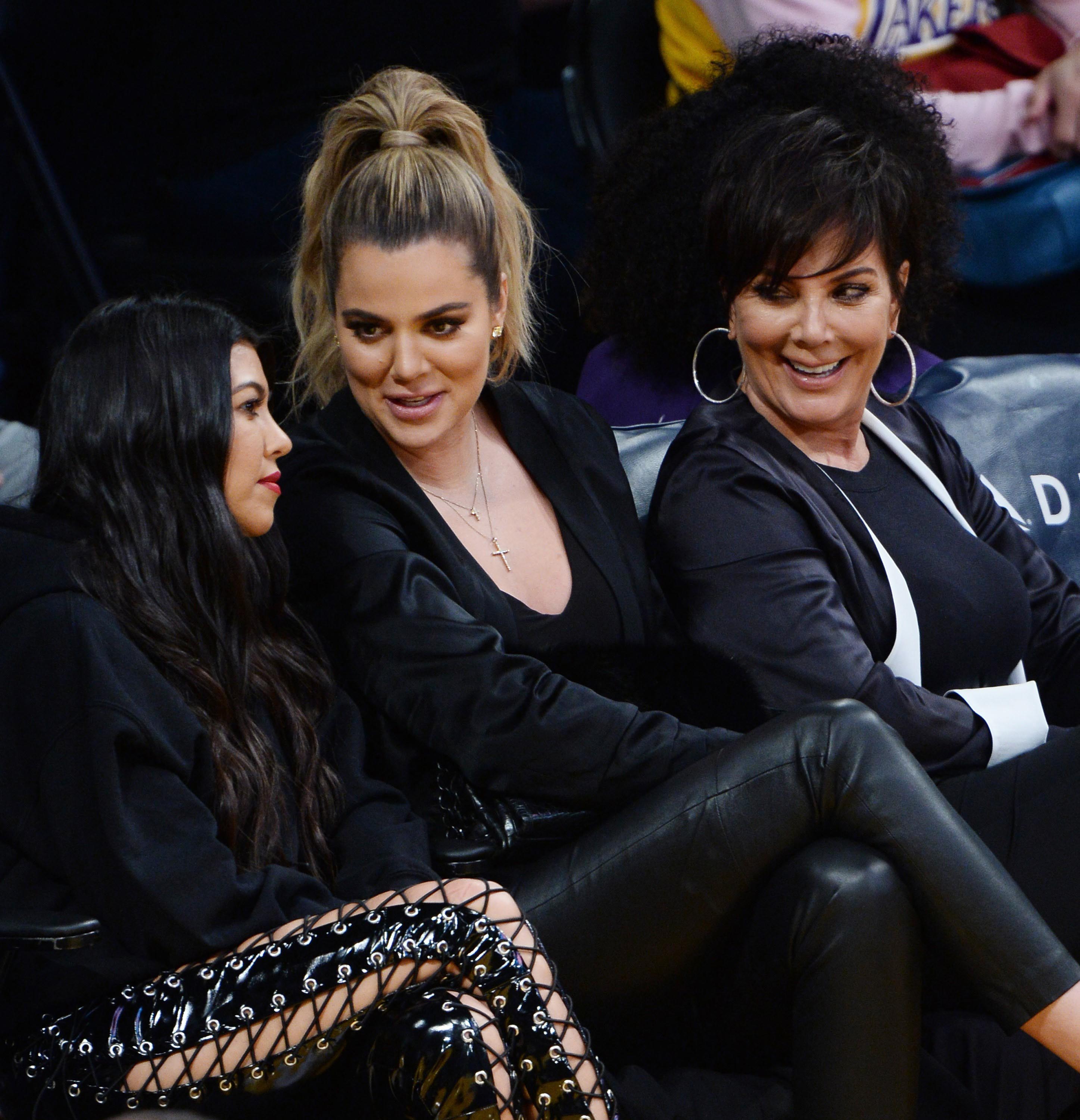 Kourtney & Khloe Kardashian attend LA Lakers vs Cavaliers Game