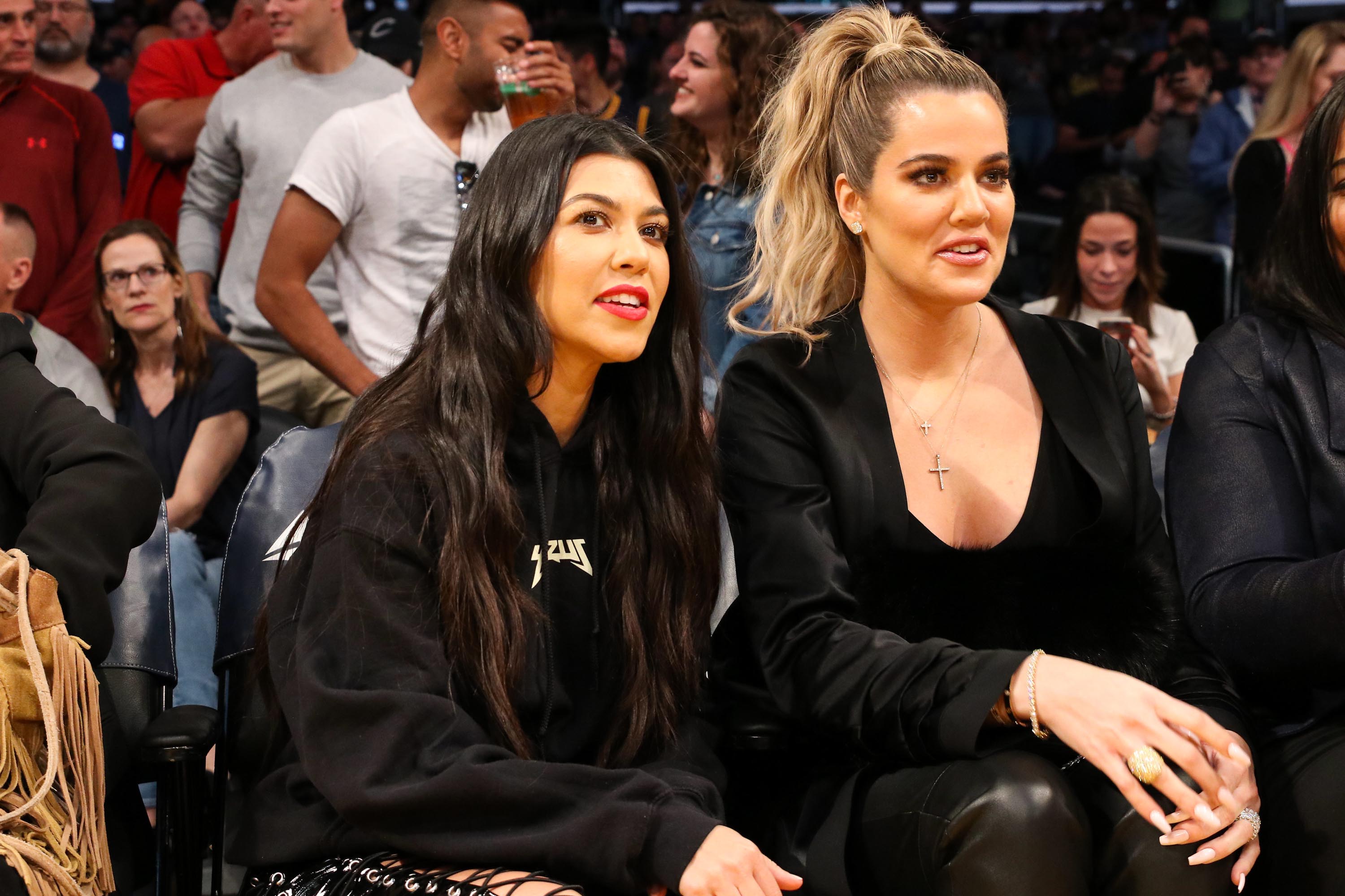 Kourtney & Khloe Kardashian attend LA Lakers vs Cavaliers Game