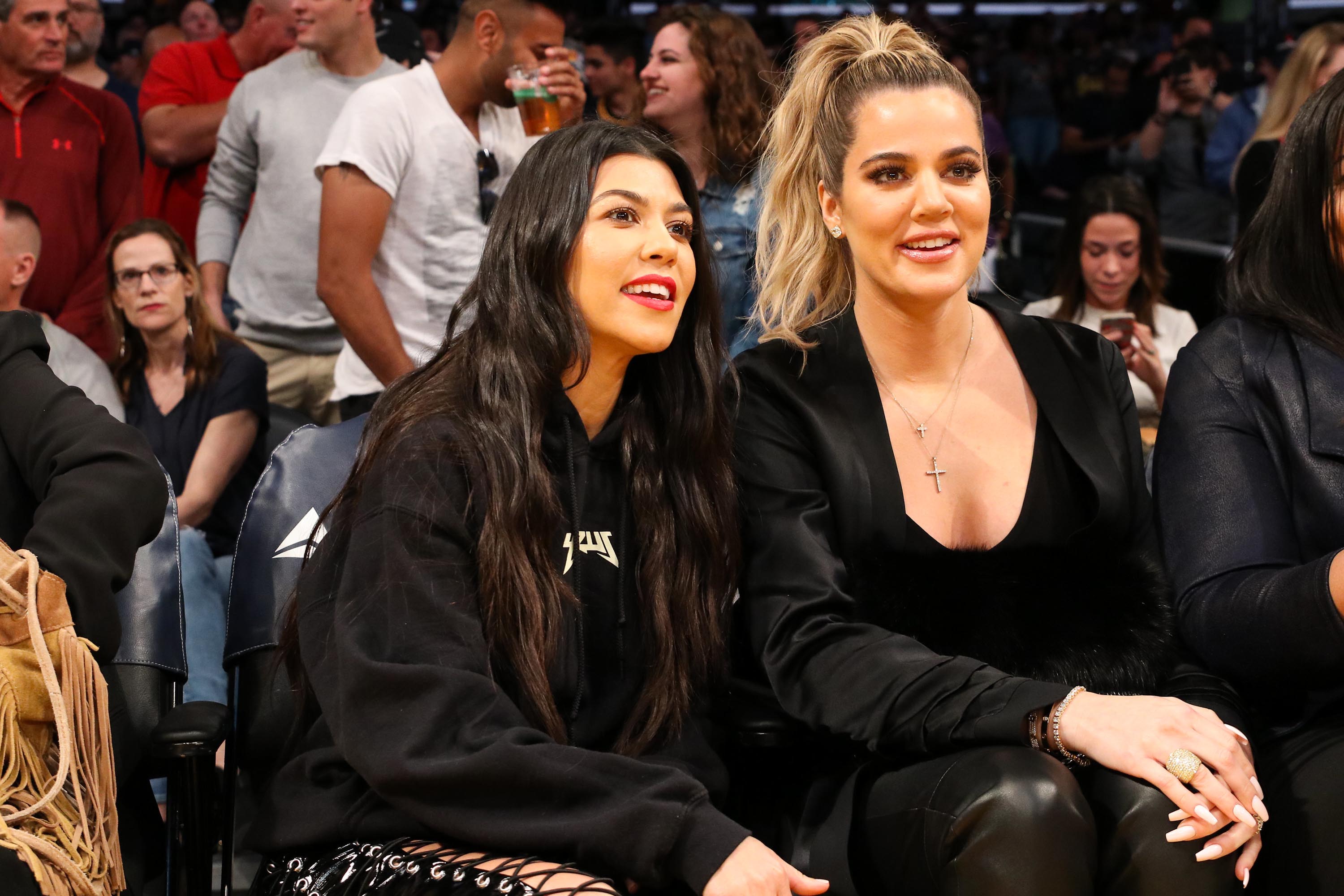 Kourtney & Khloe Kardashian attend LA Lakers vs Cavaliers Game