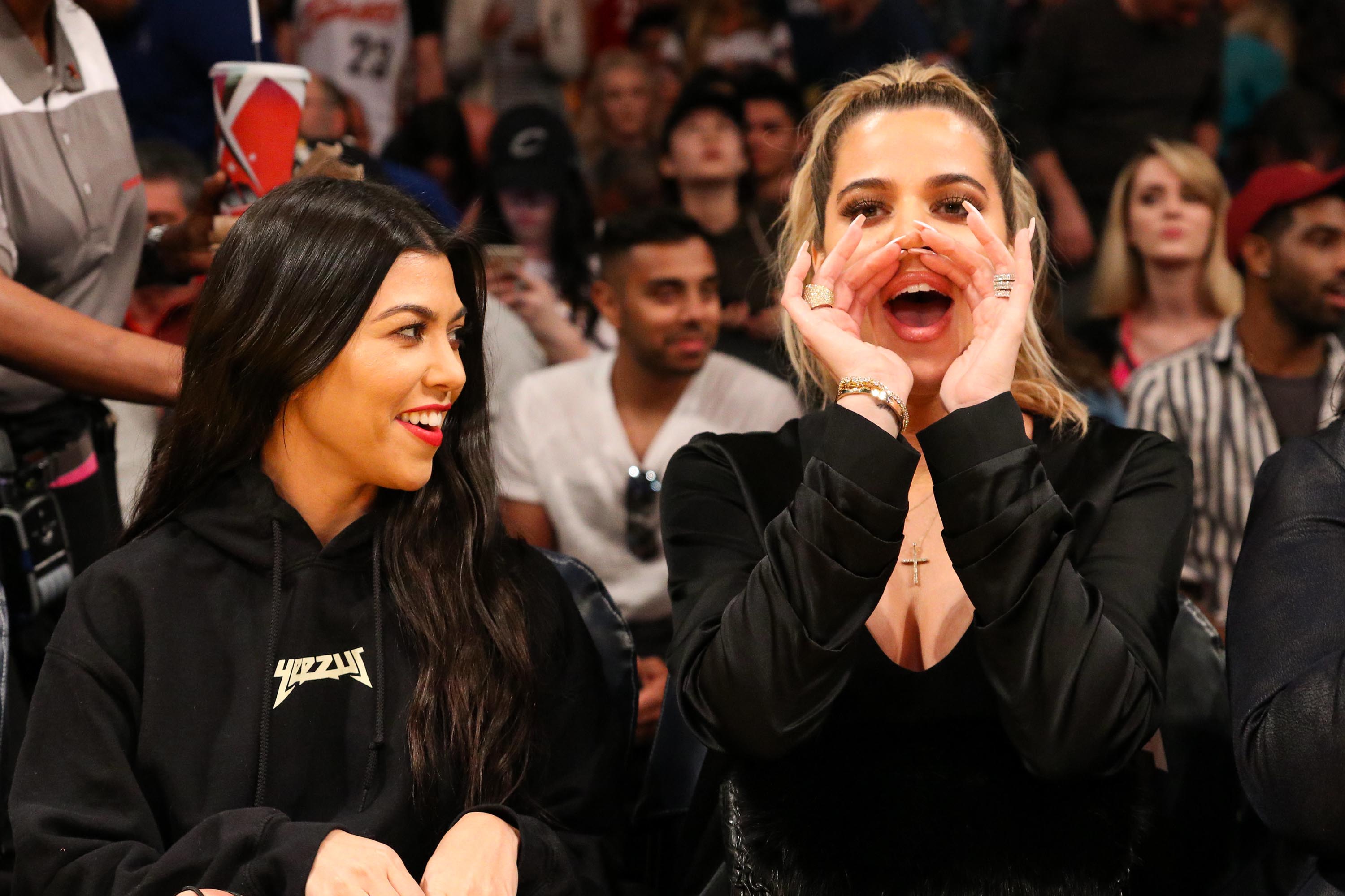 Kourtney & Khloe Kardashian attend LA Lakers vs Cavaliers Game