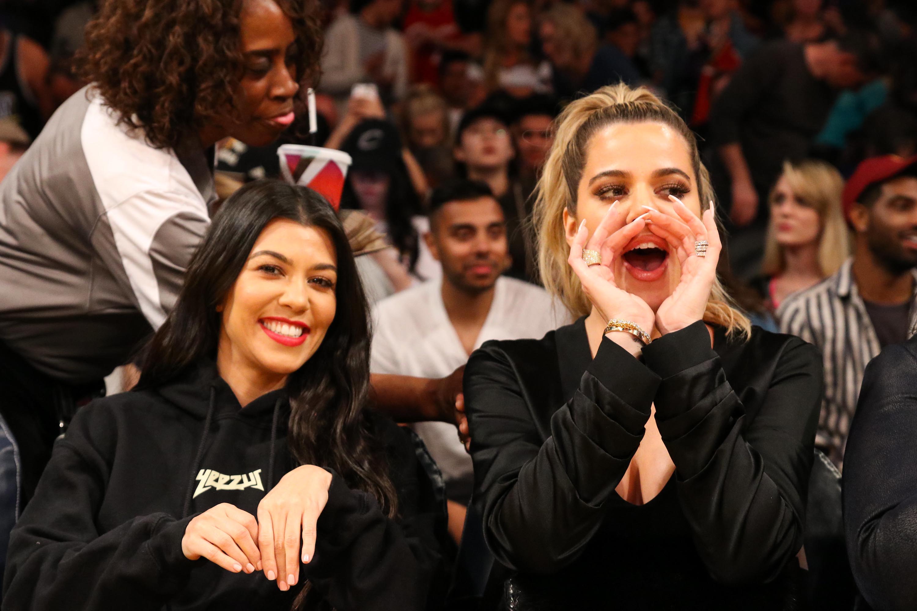 Kourtney & Khloe Kardashian attend LA Lakers vs Cavaliers Game