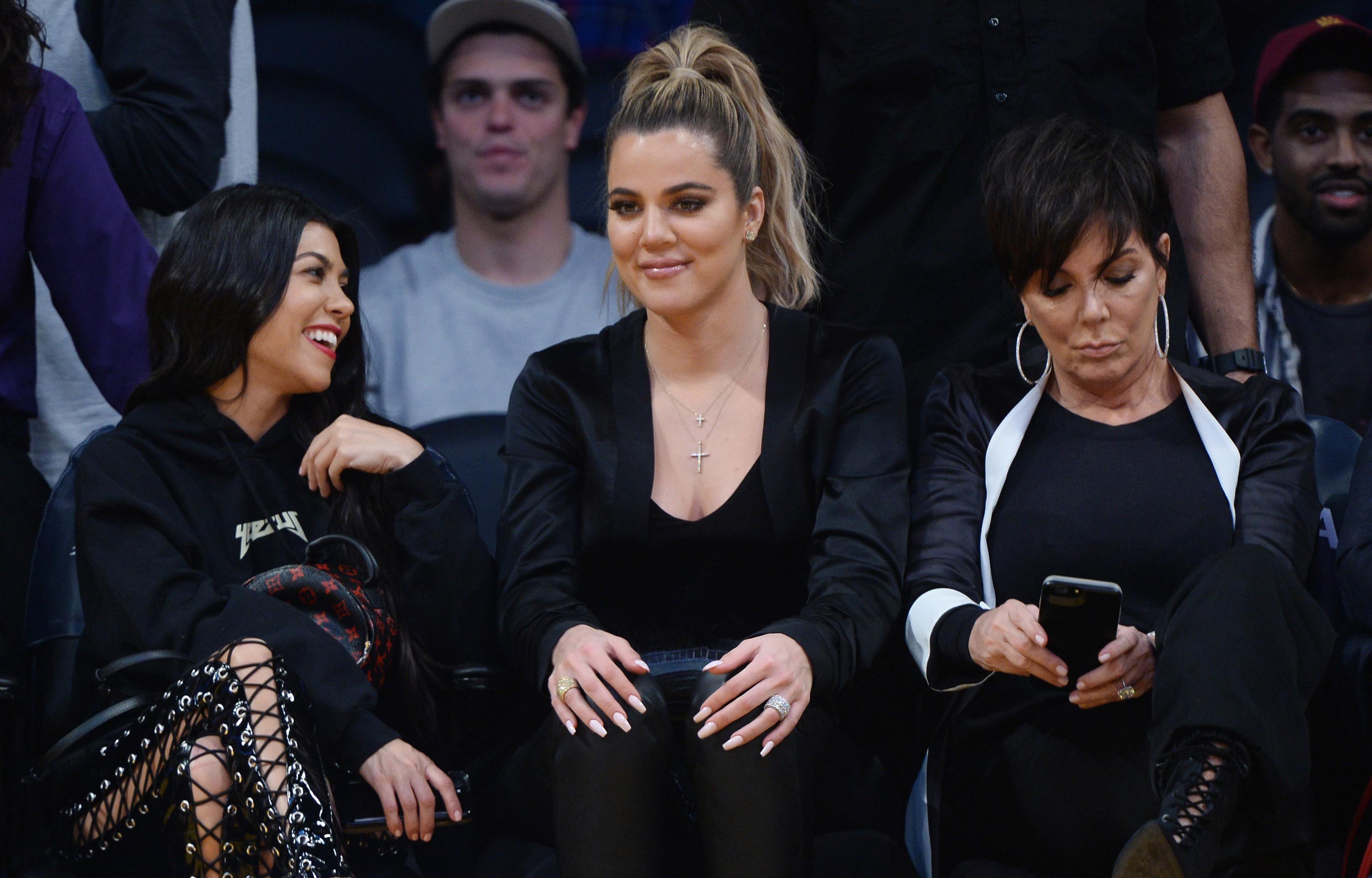 Kourtney & Khloe Kardashian attend LA Lakers vs Cavaliers Game