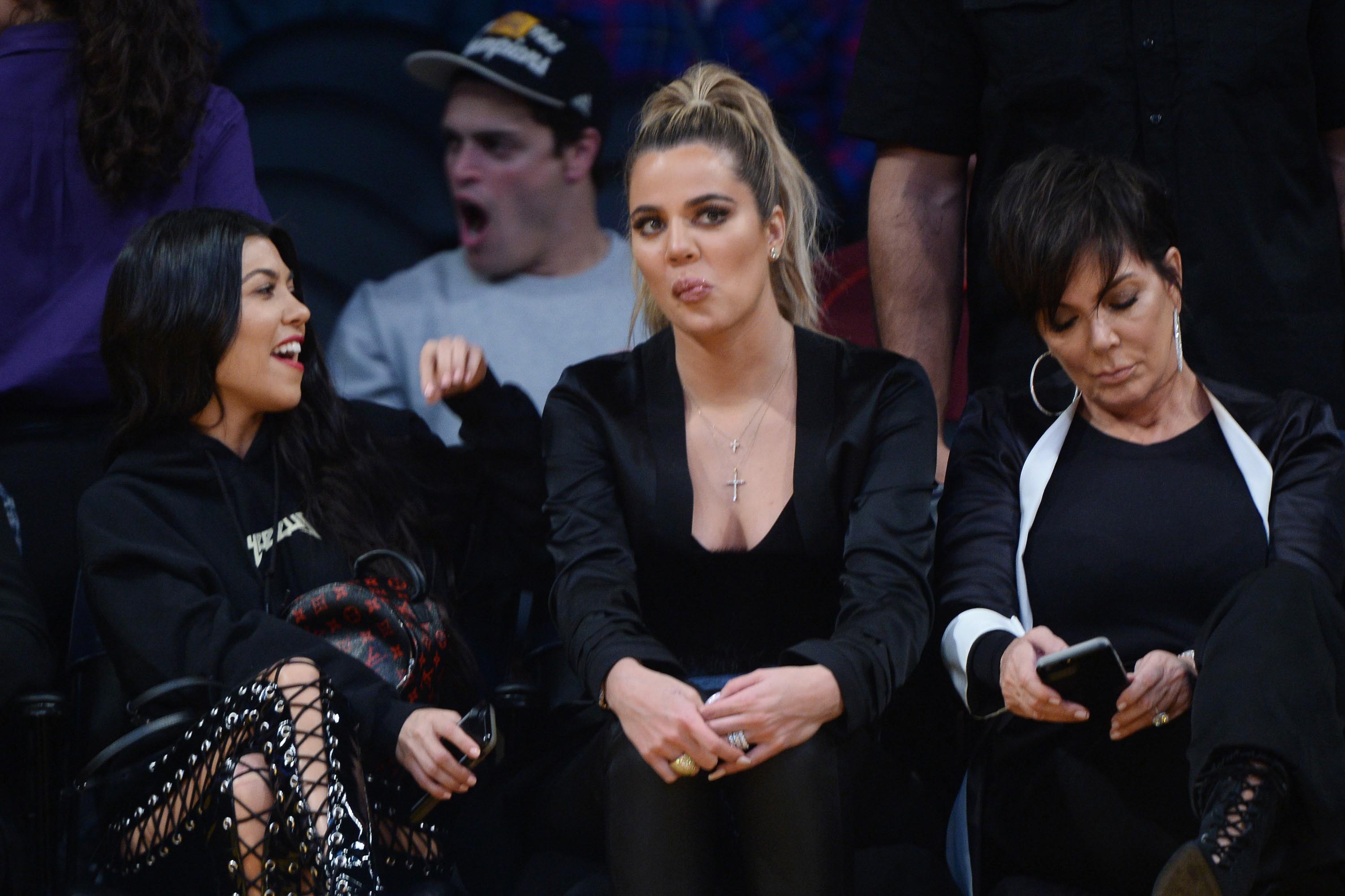 Kourtney & Khloe Kardashian attend LA Lakers vs Cavaliers Game