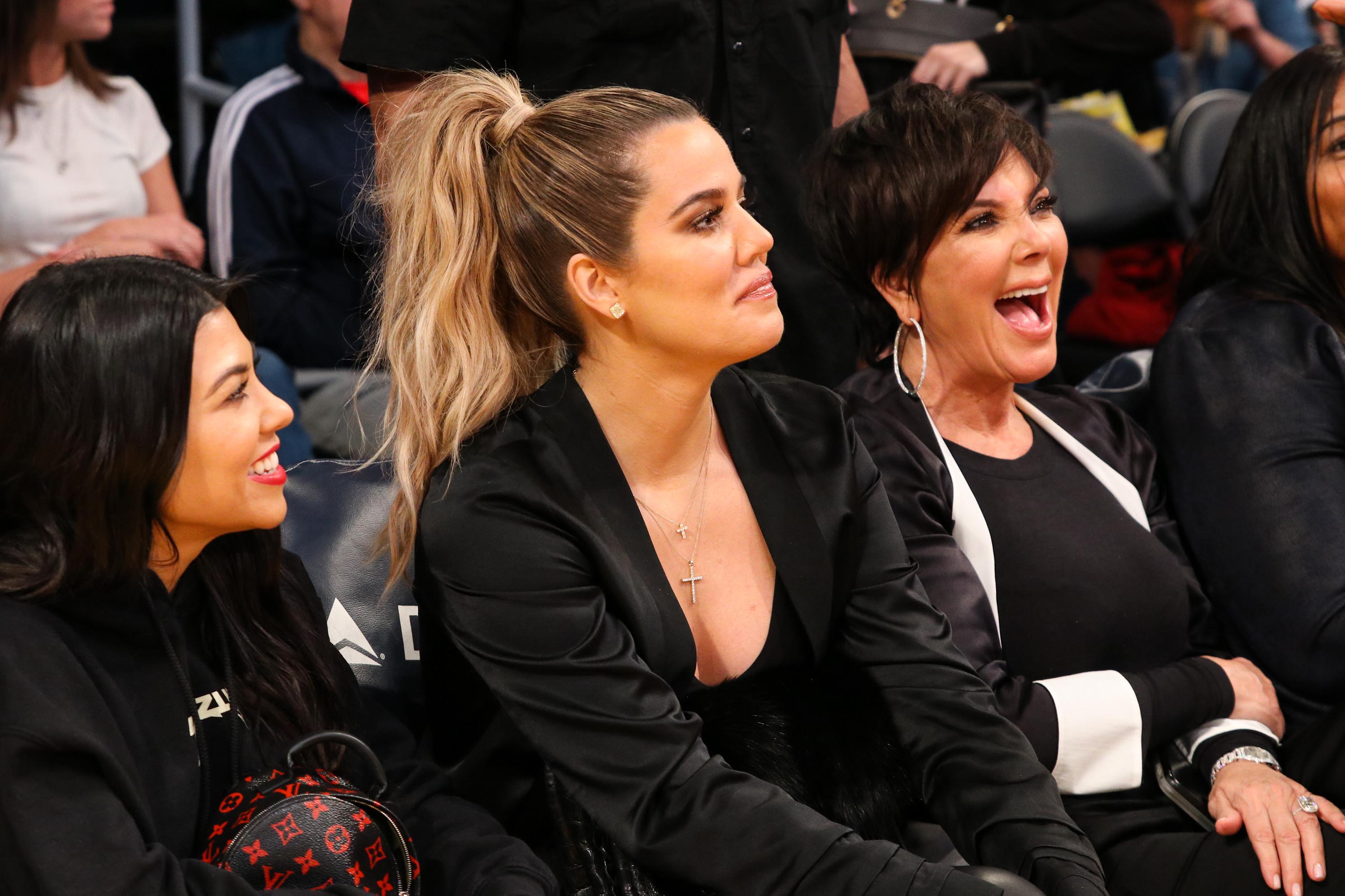 Kourtney & Khloe Kardashian attend LA Lakers vs Cavaliers Game