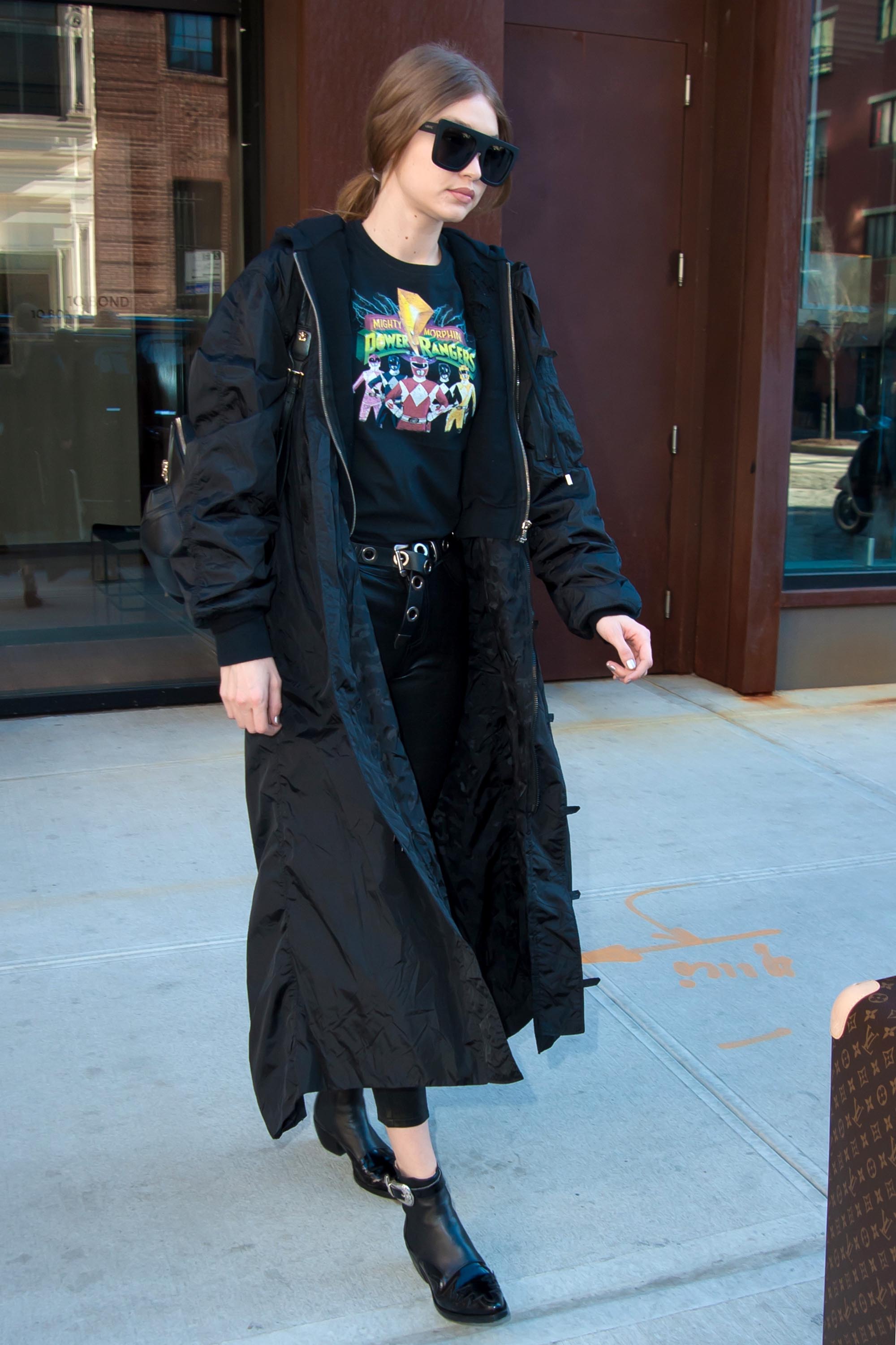 Gigi Hadid leaving her apartment in NYC