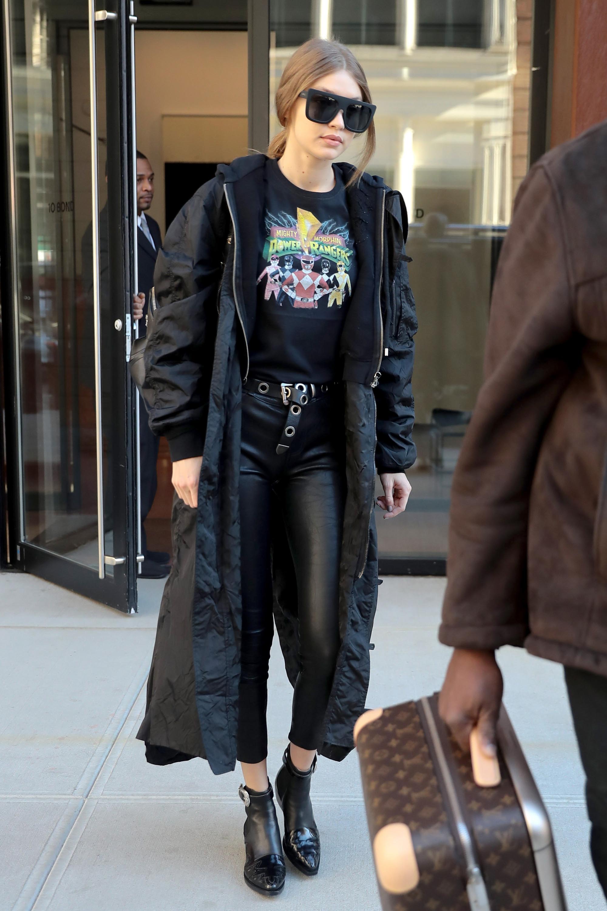 Gigi Hadid leaving her apartment in NYC